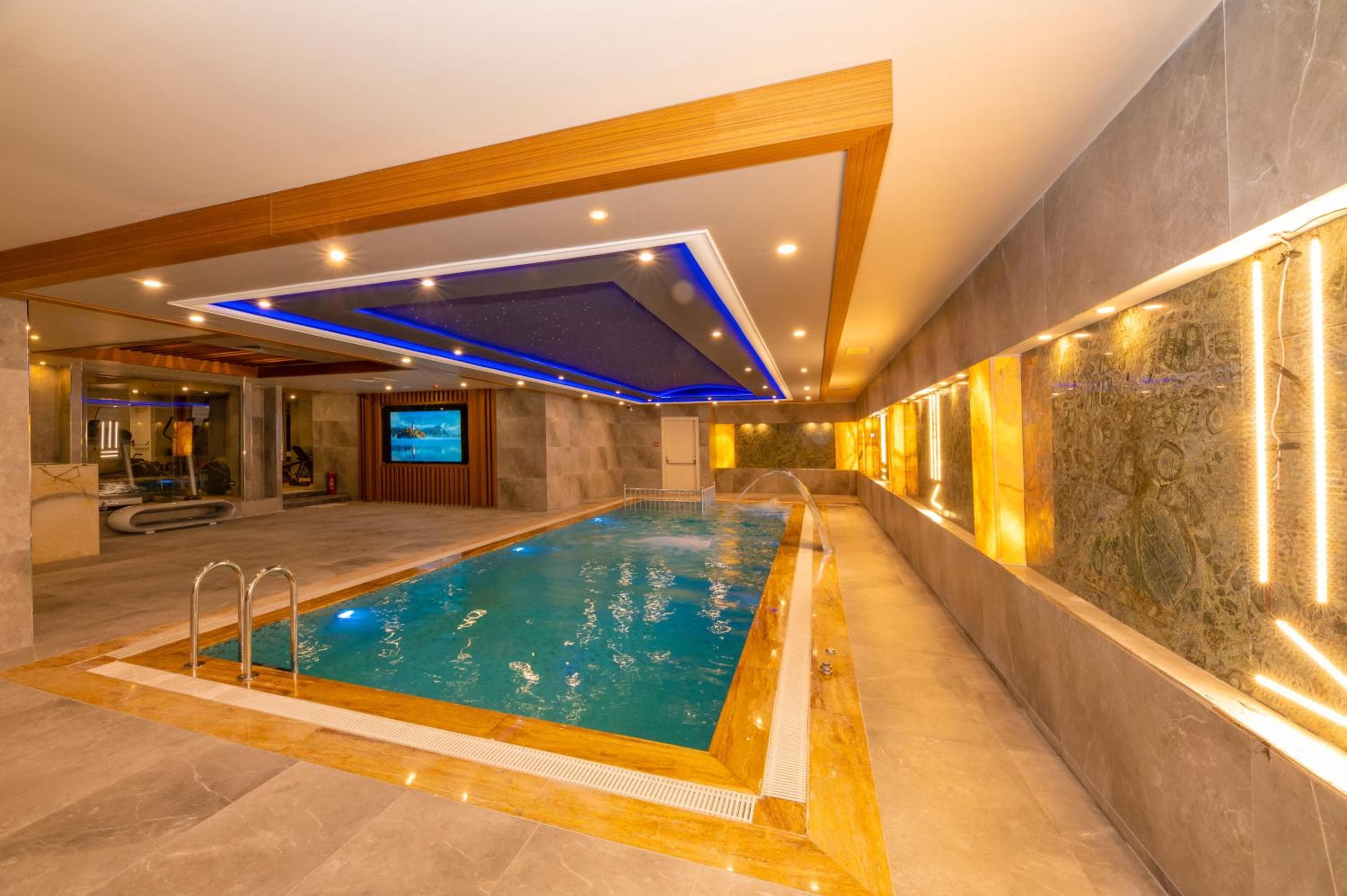 Ramada By Wyndham Istanbul Pera — 18