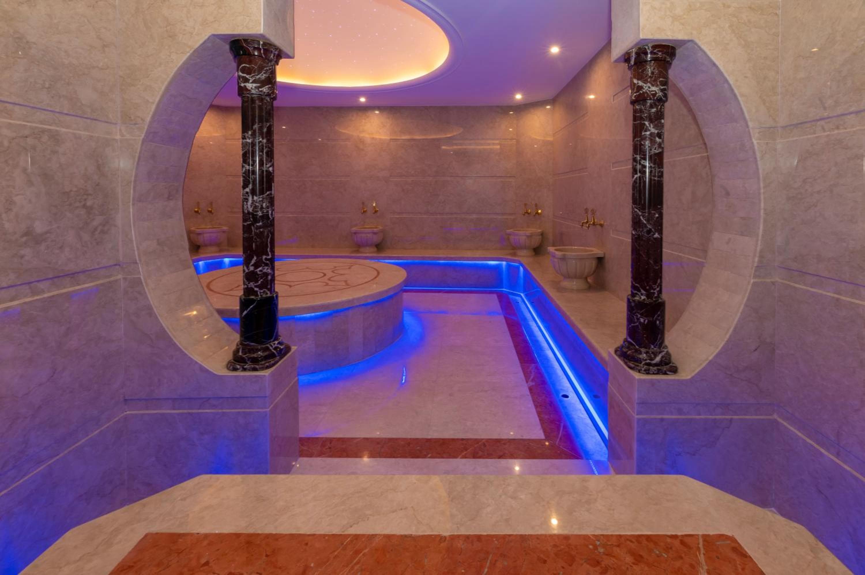 Ramada By Wyndham Istanbul Pera — 22