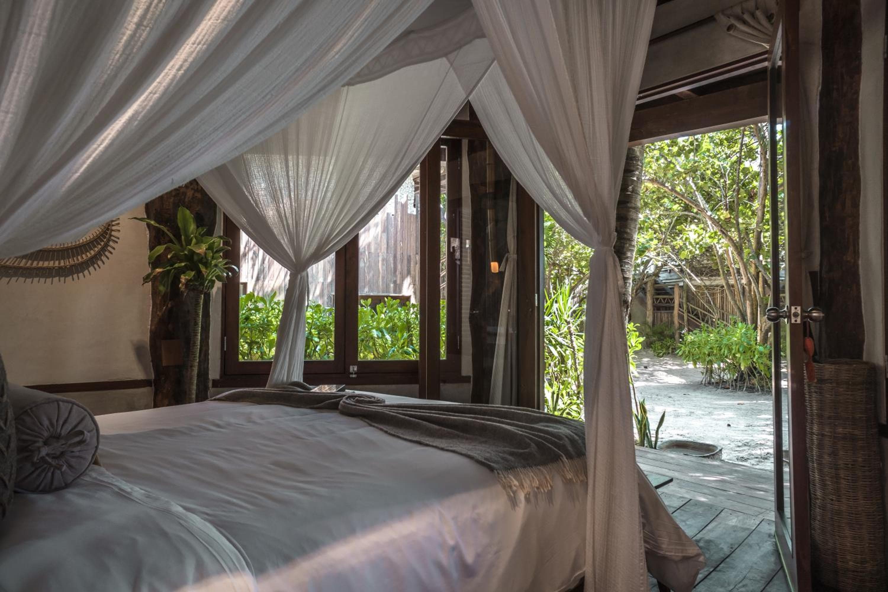 Delek Tulum — 13