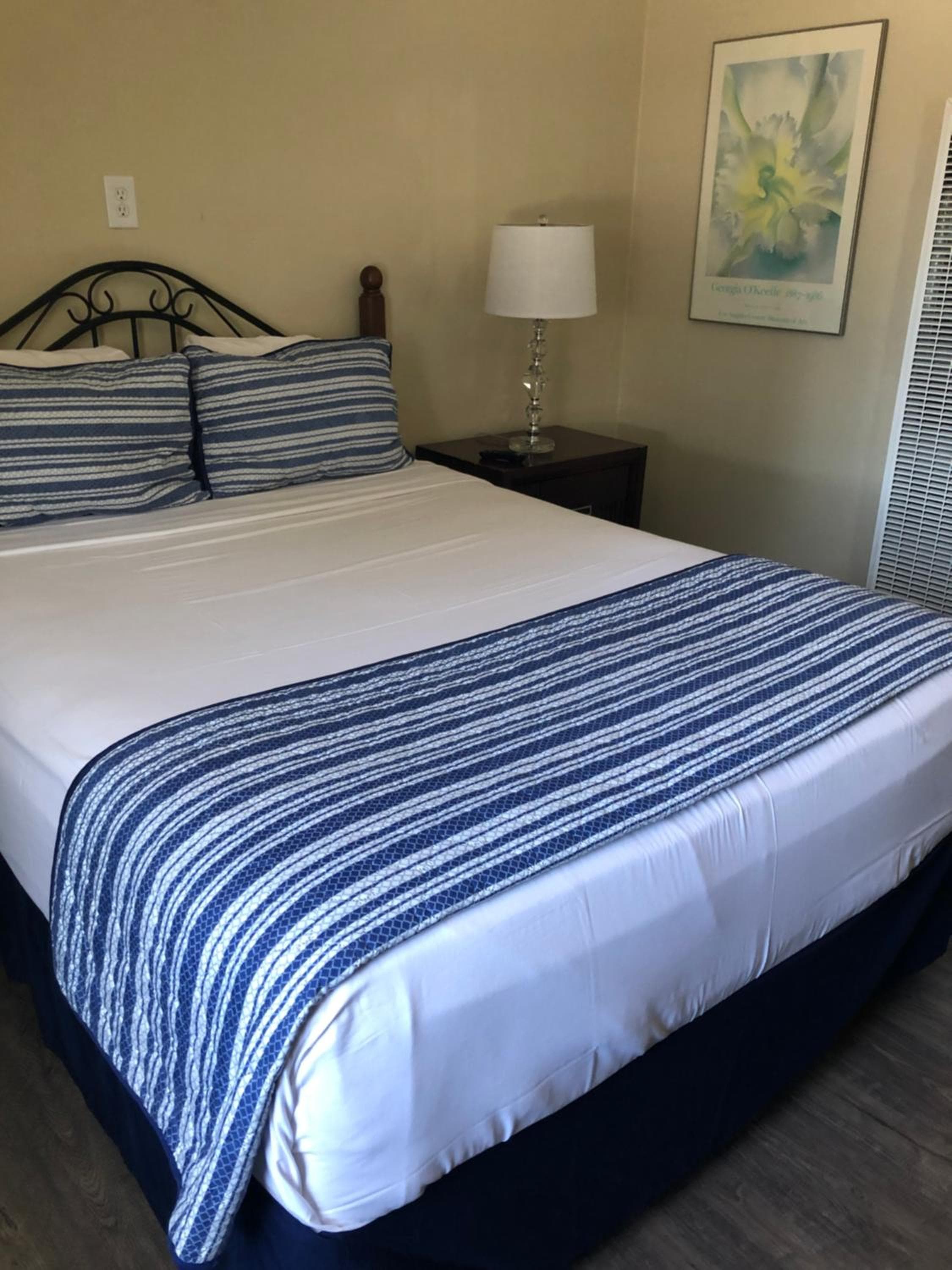 Motel Paradise — 15