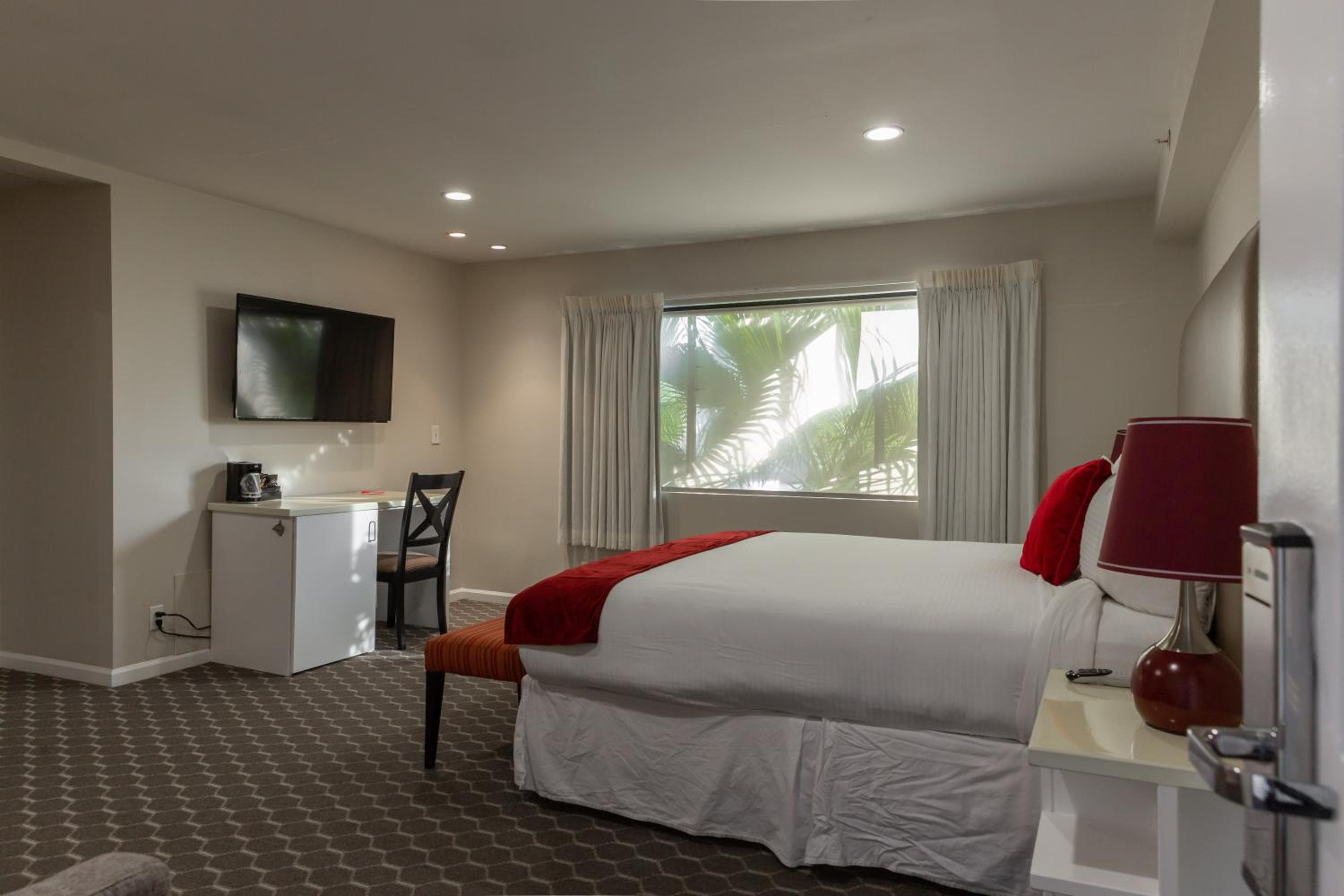 Shelter Hotel Los Angeles — 23
