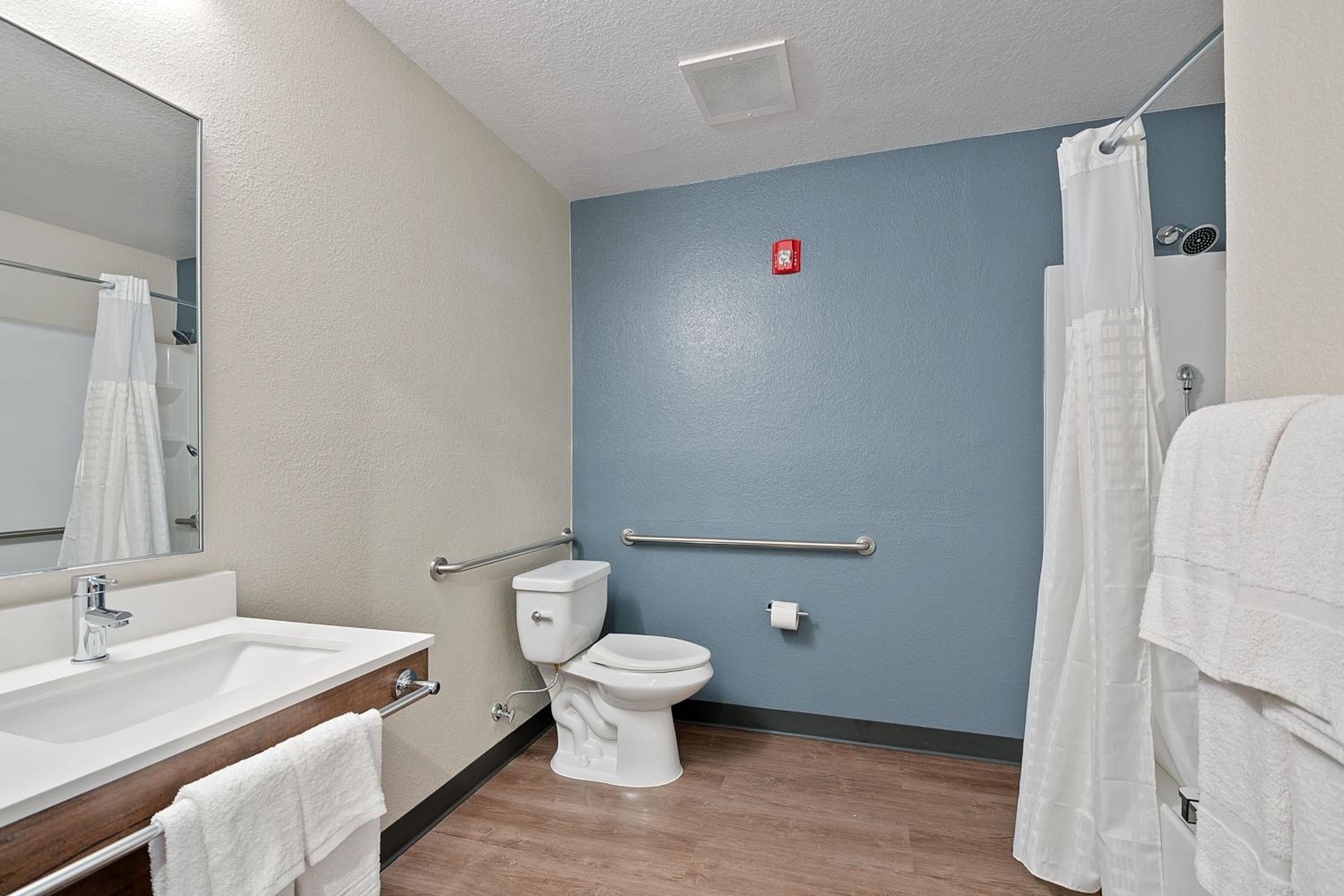 Extended Stay America Suites - Miami - Airport - Blue Lagoon — 21