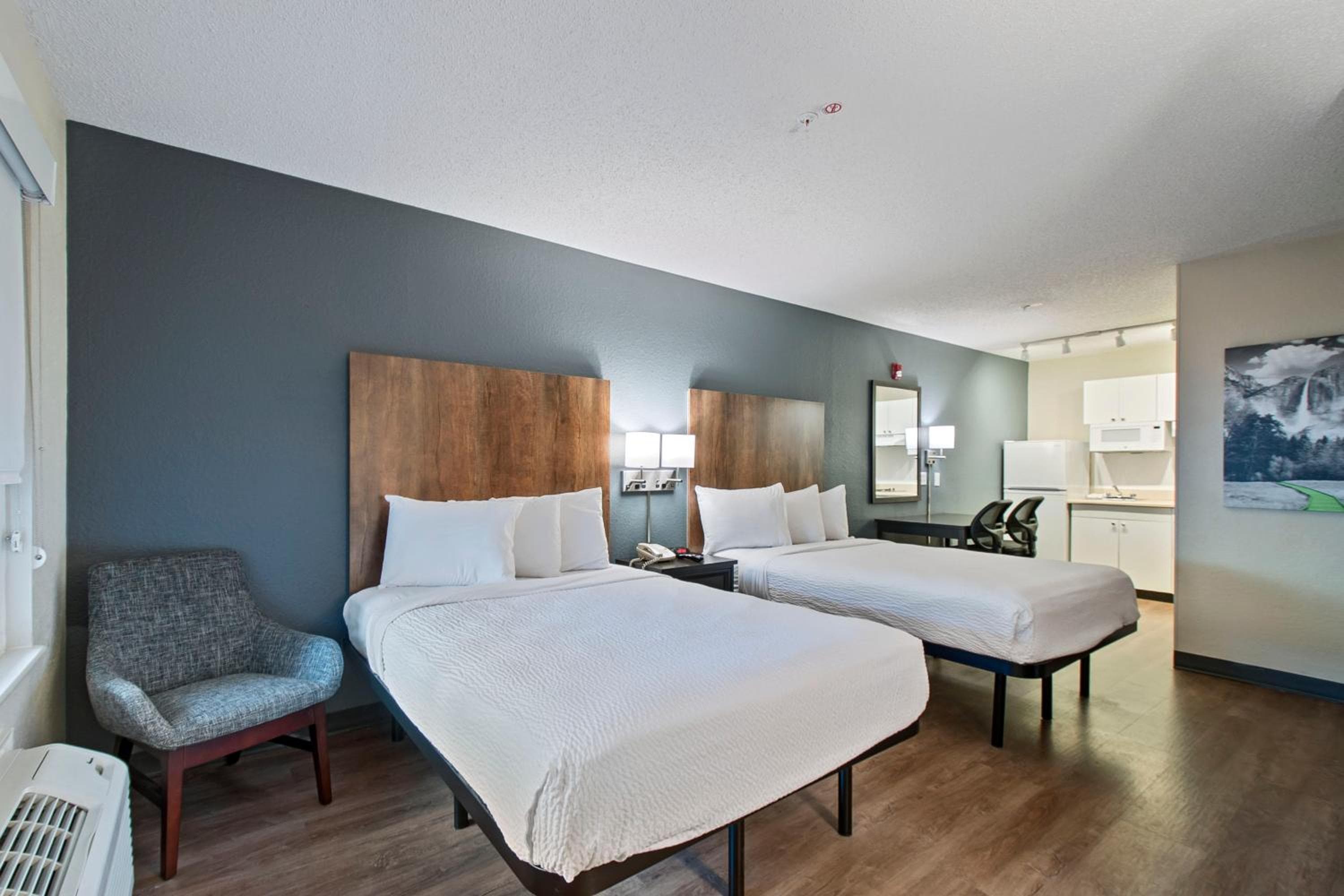 Extended Stay America Suites - Miami - Airport - Blue Lagoon — 30