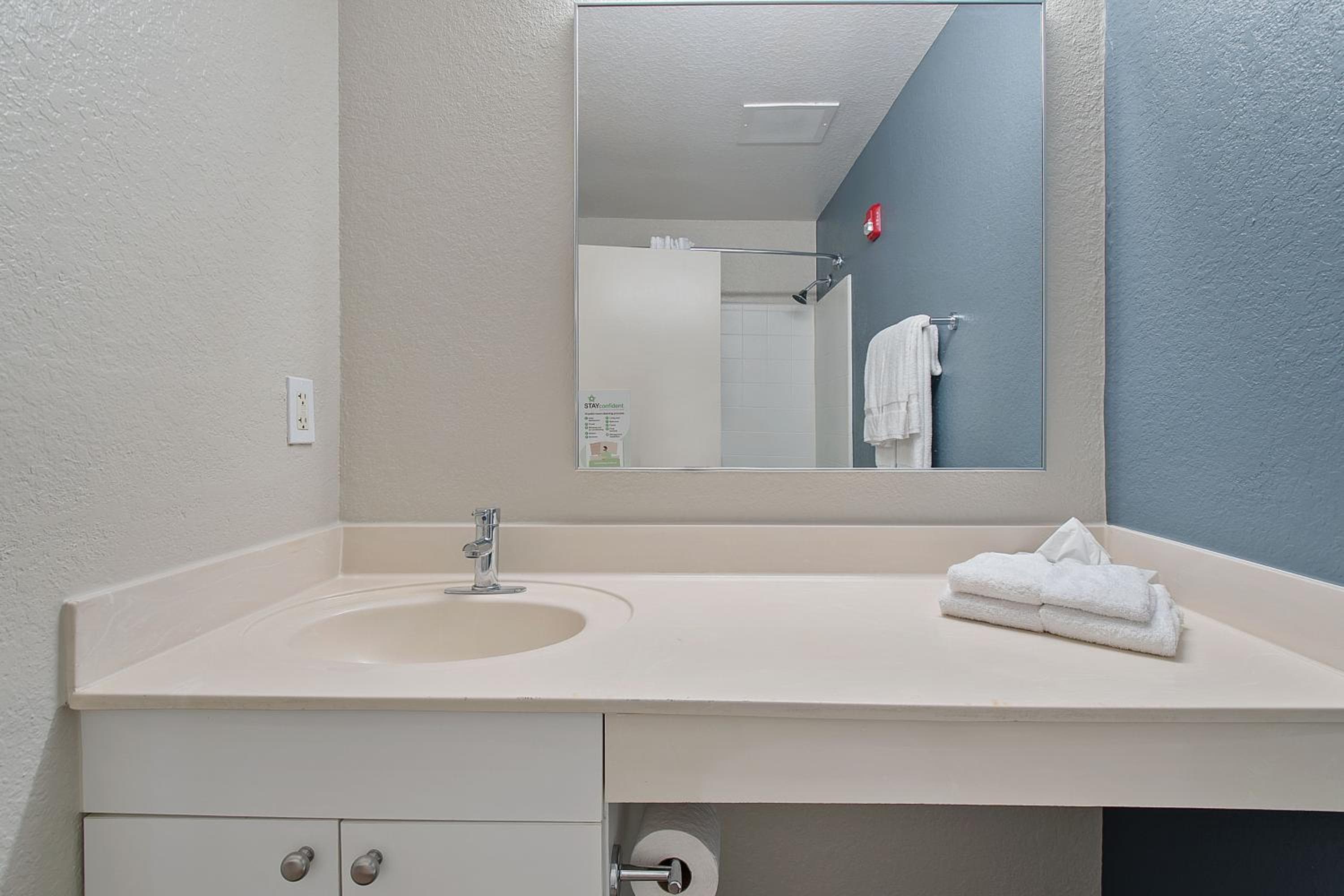 Extended Stay America Suites - Miami - Airport - Blue Lagoon — 26