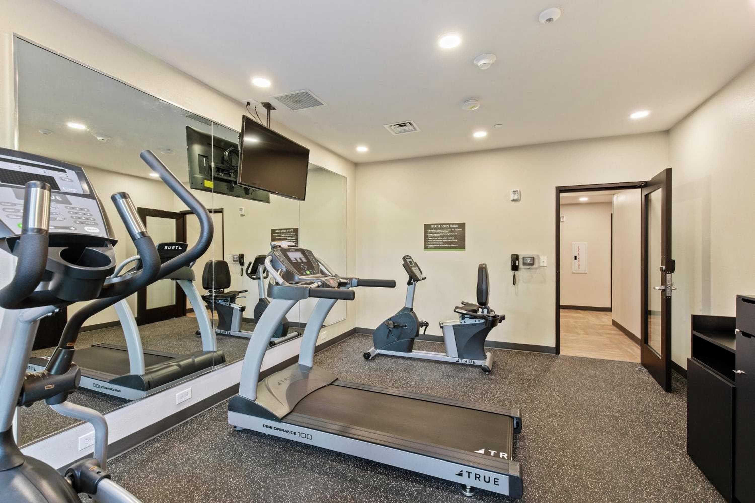 Extended Stay America Premier Suites - Tampa - Fairgrounds - Casino — 13