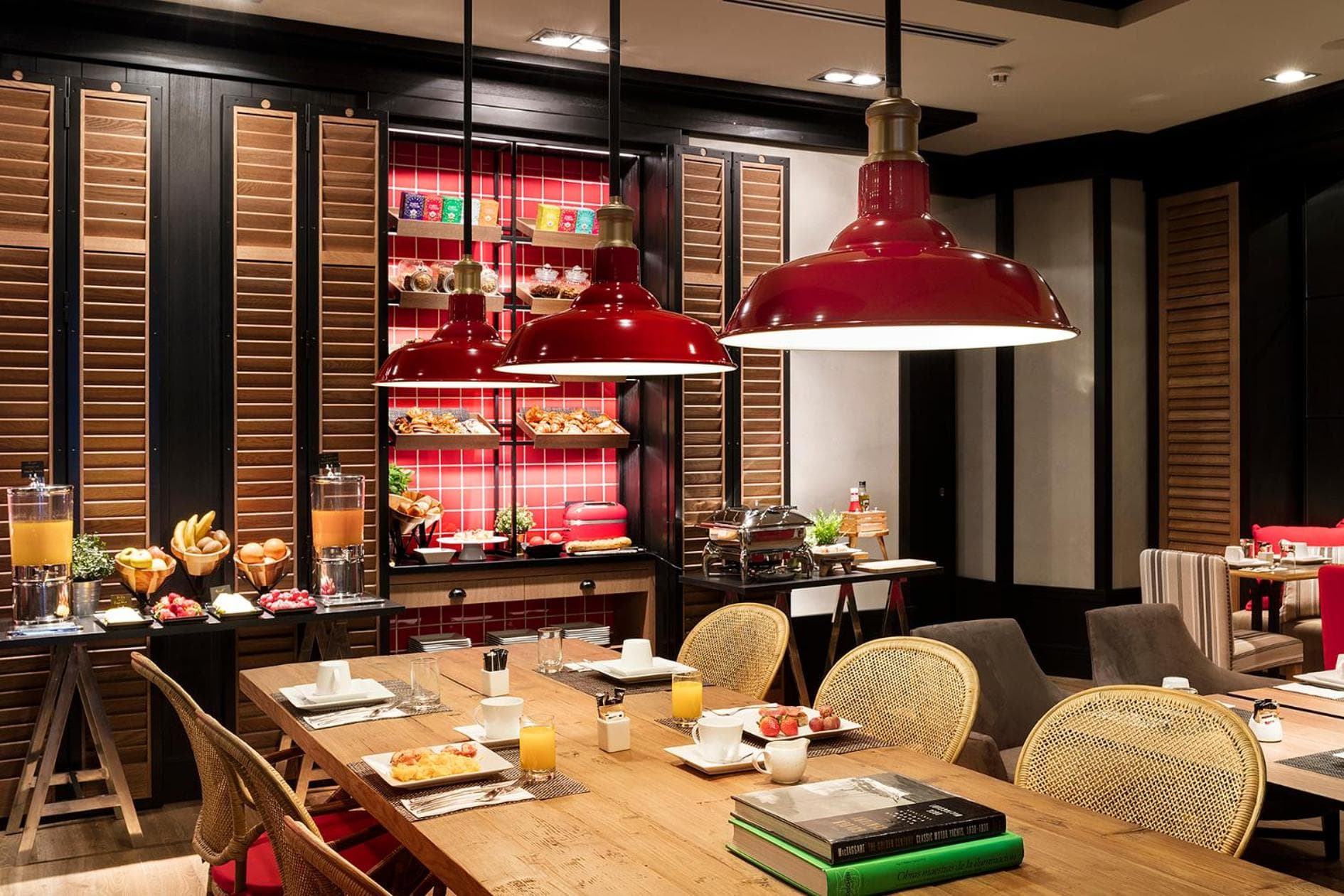 Casa Elliot de Bondia Hotel Group — 13