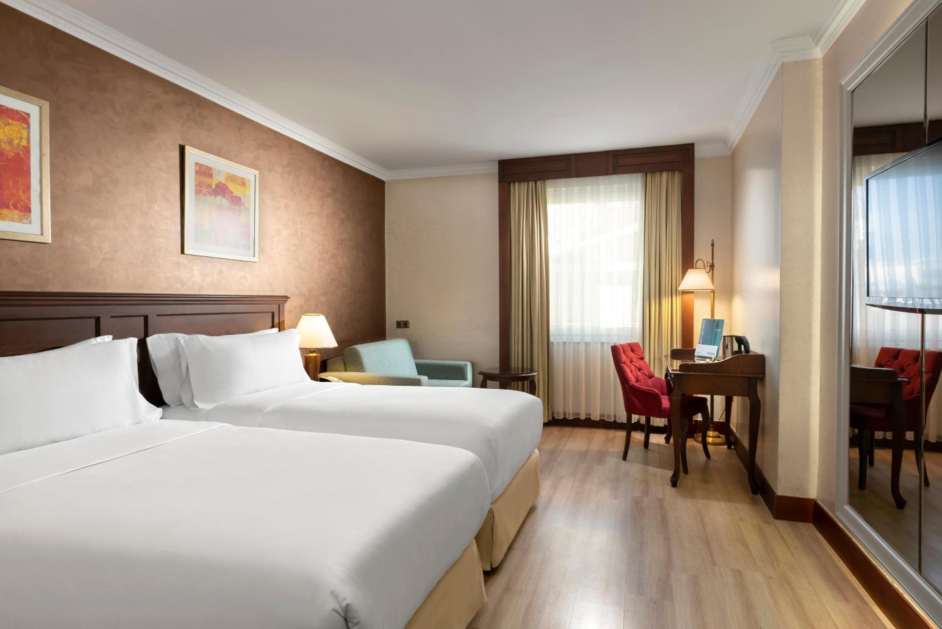 Occidental Taksim — 13