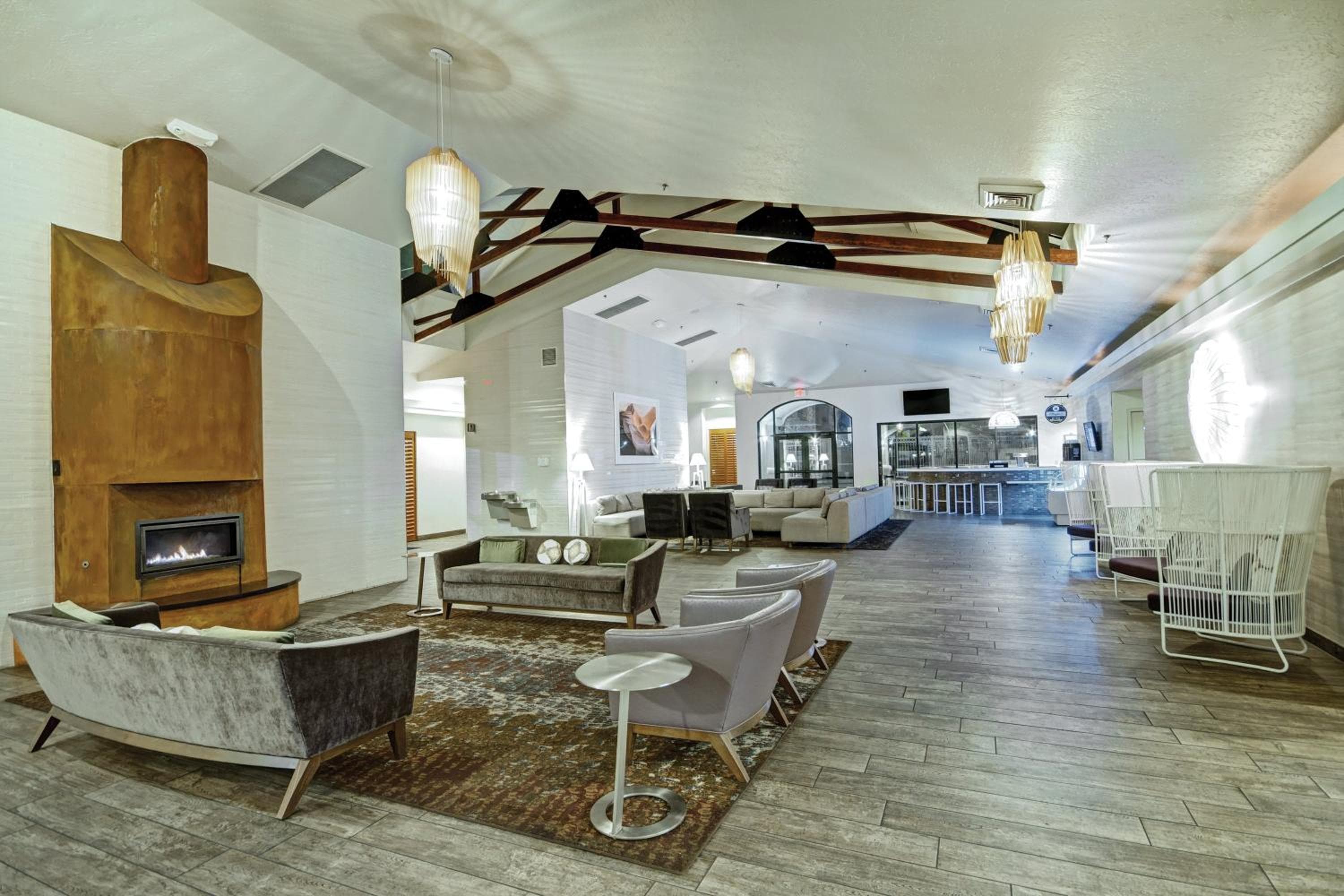 Desert Rose Resort — 4