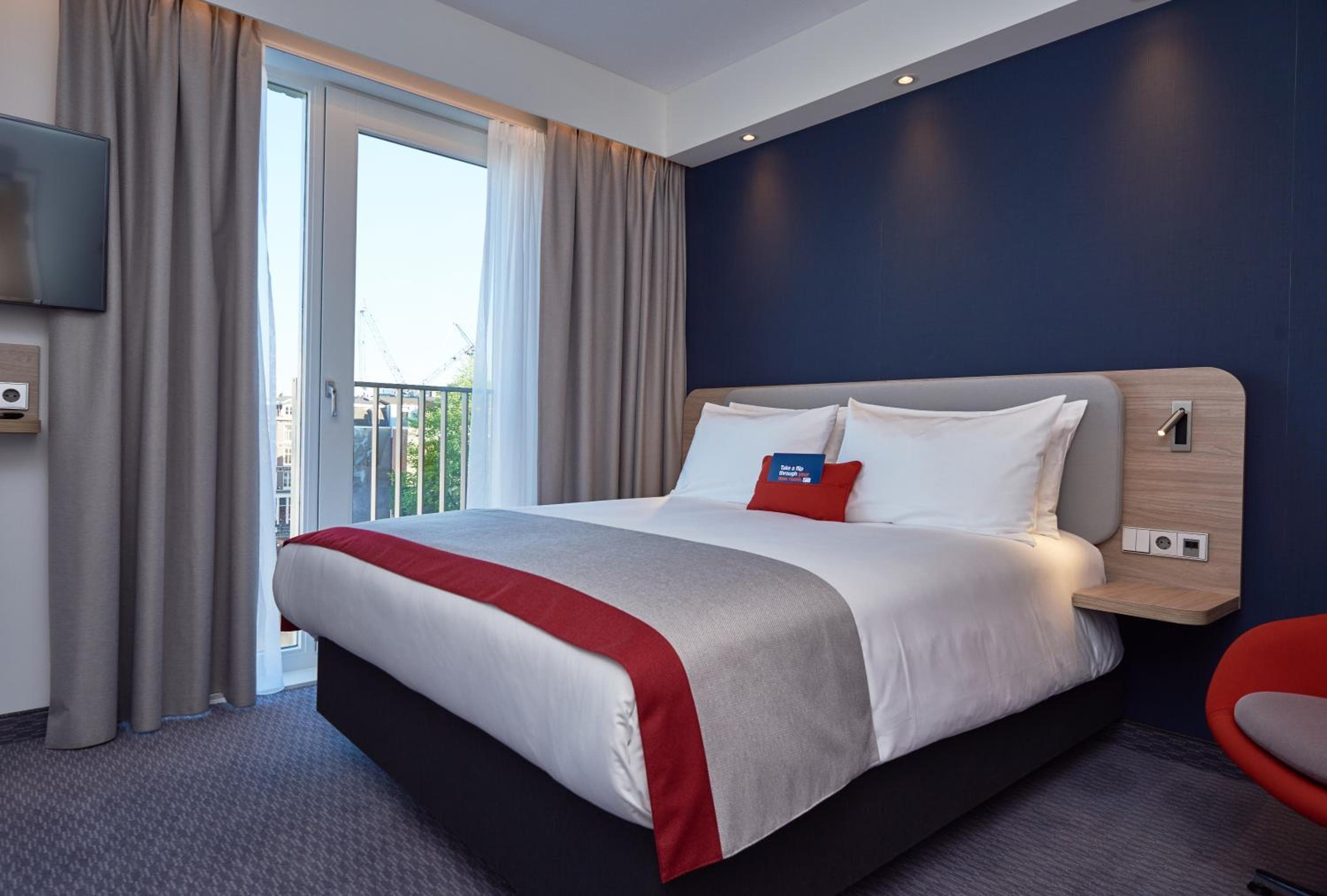 Holiday Inn Express Amsterdam - City Hall by IHG — 7