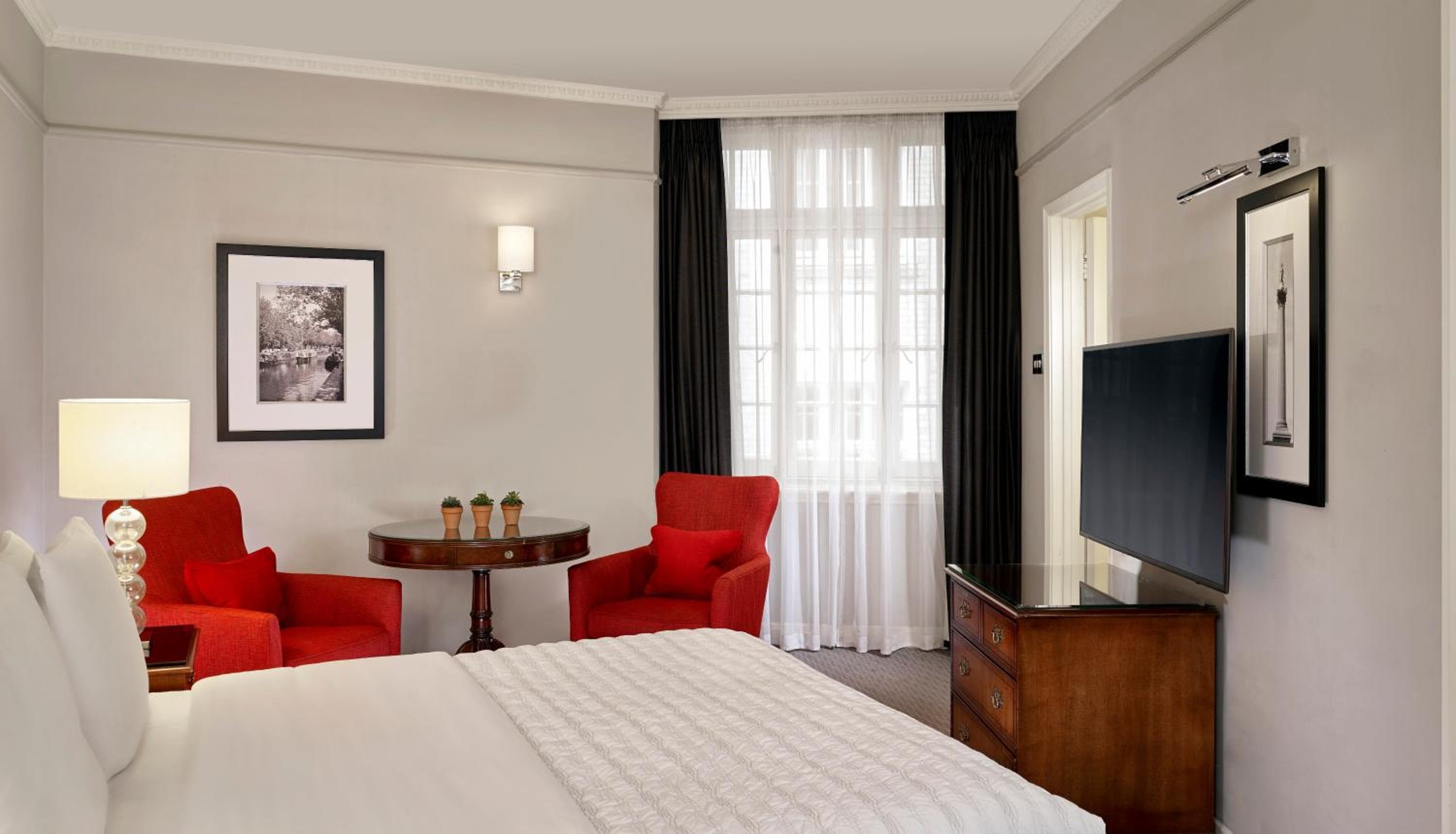 The Dilly hotel, 21 Piccadilly, London, United Kingdom — photo 22