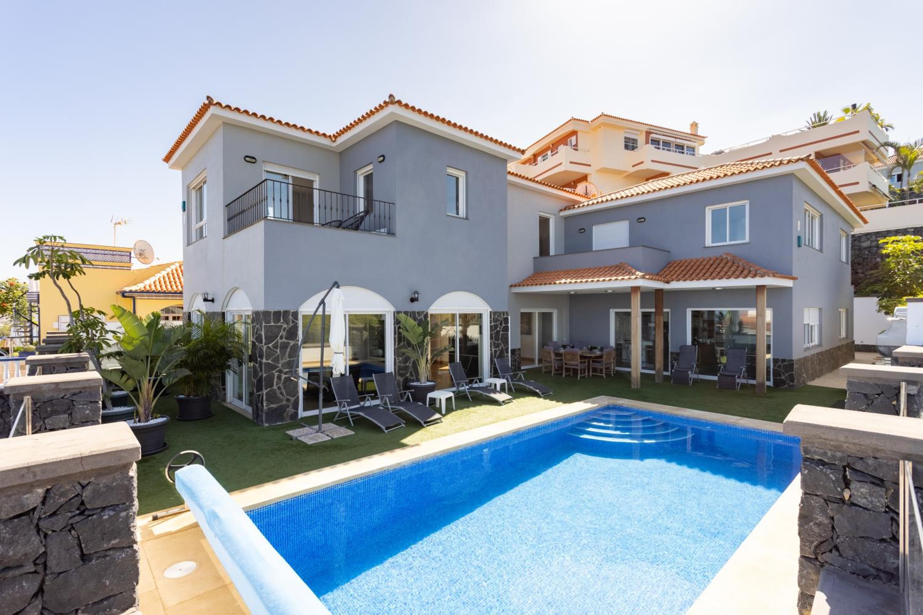 Villa Syrah — 1