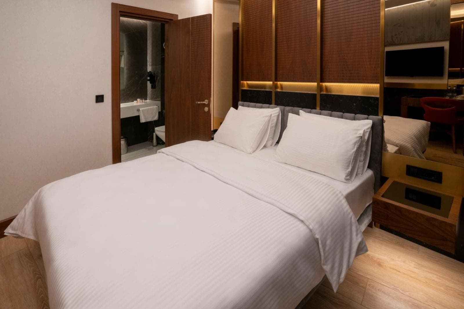 Henna Hotel Istanbul — 12