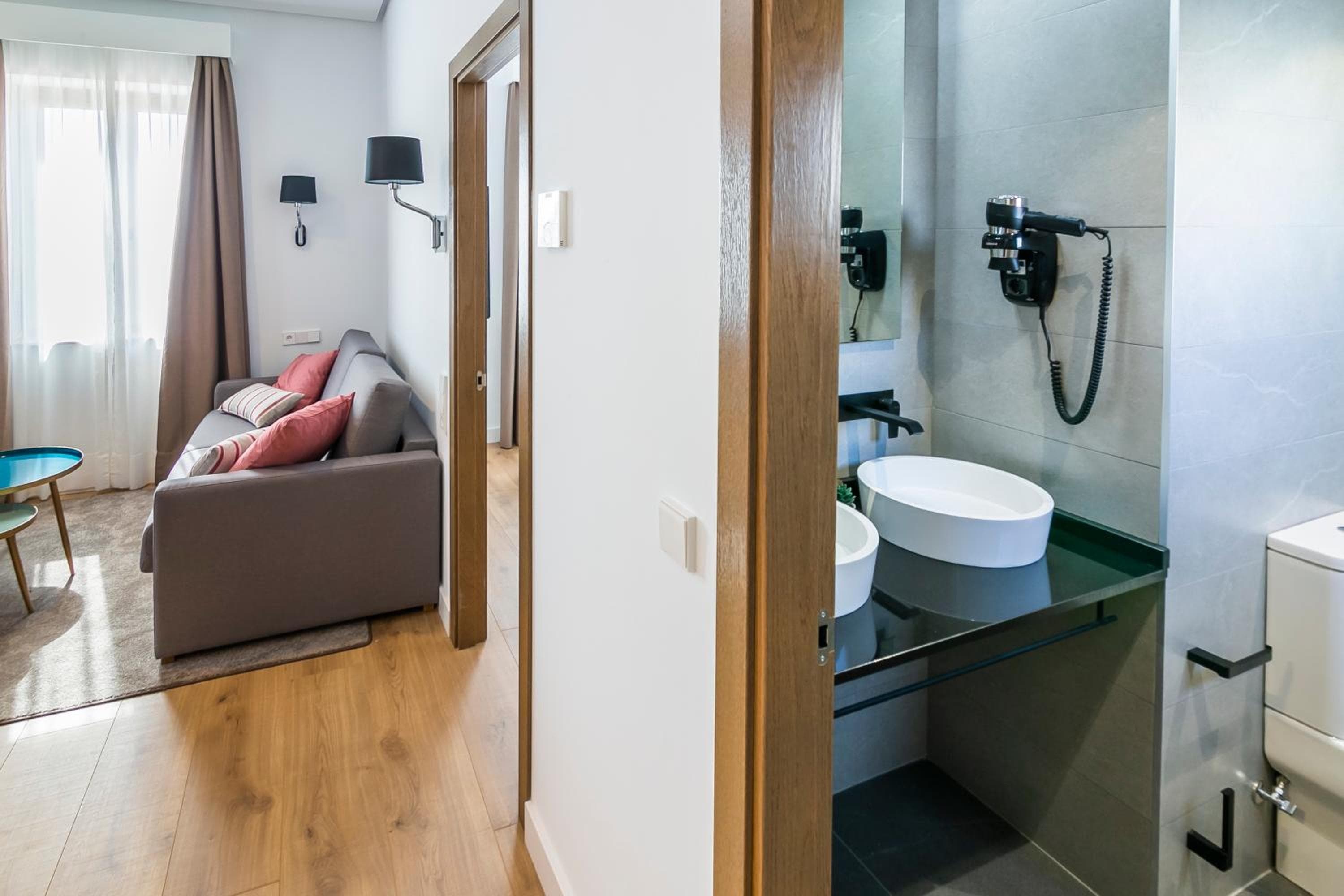 Aquitania Home Suites — 13