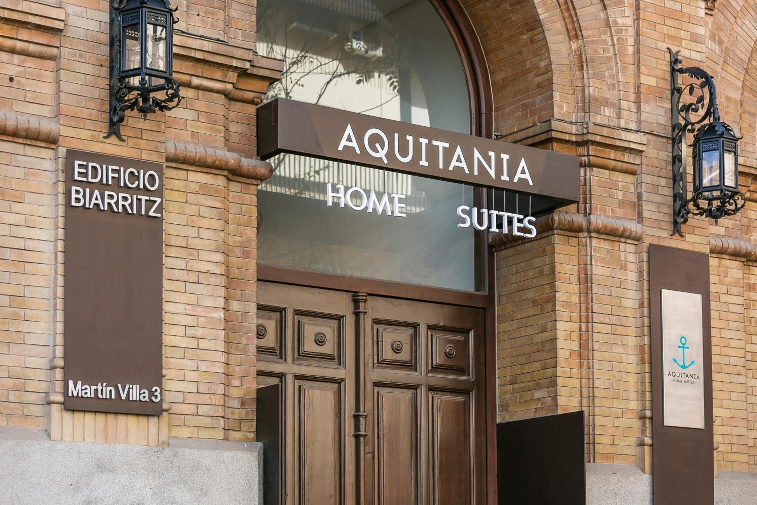 Aquitania Home Suites — 15