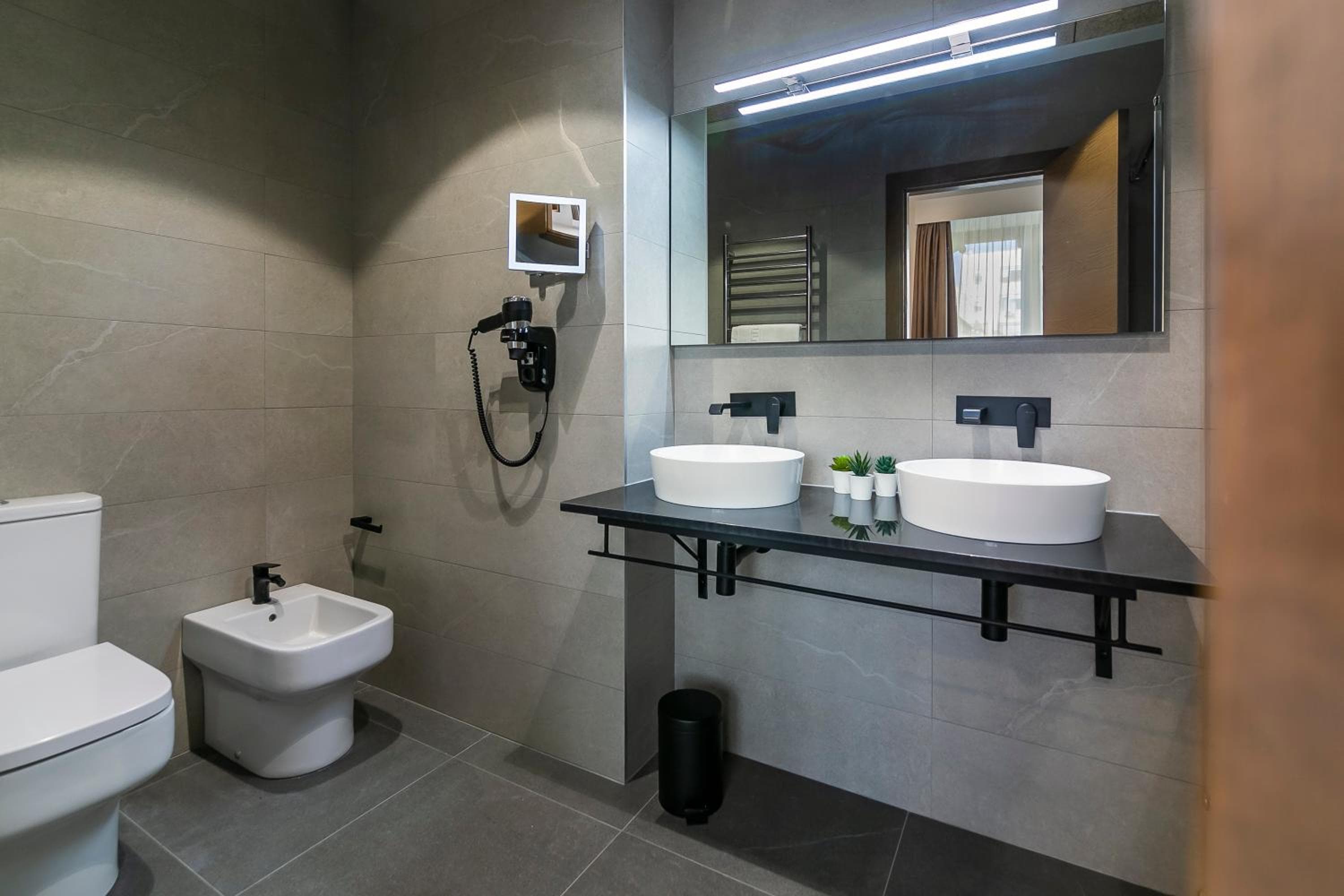 Aquitania Home Suites — 2