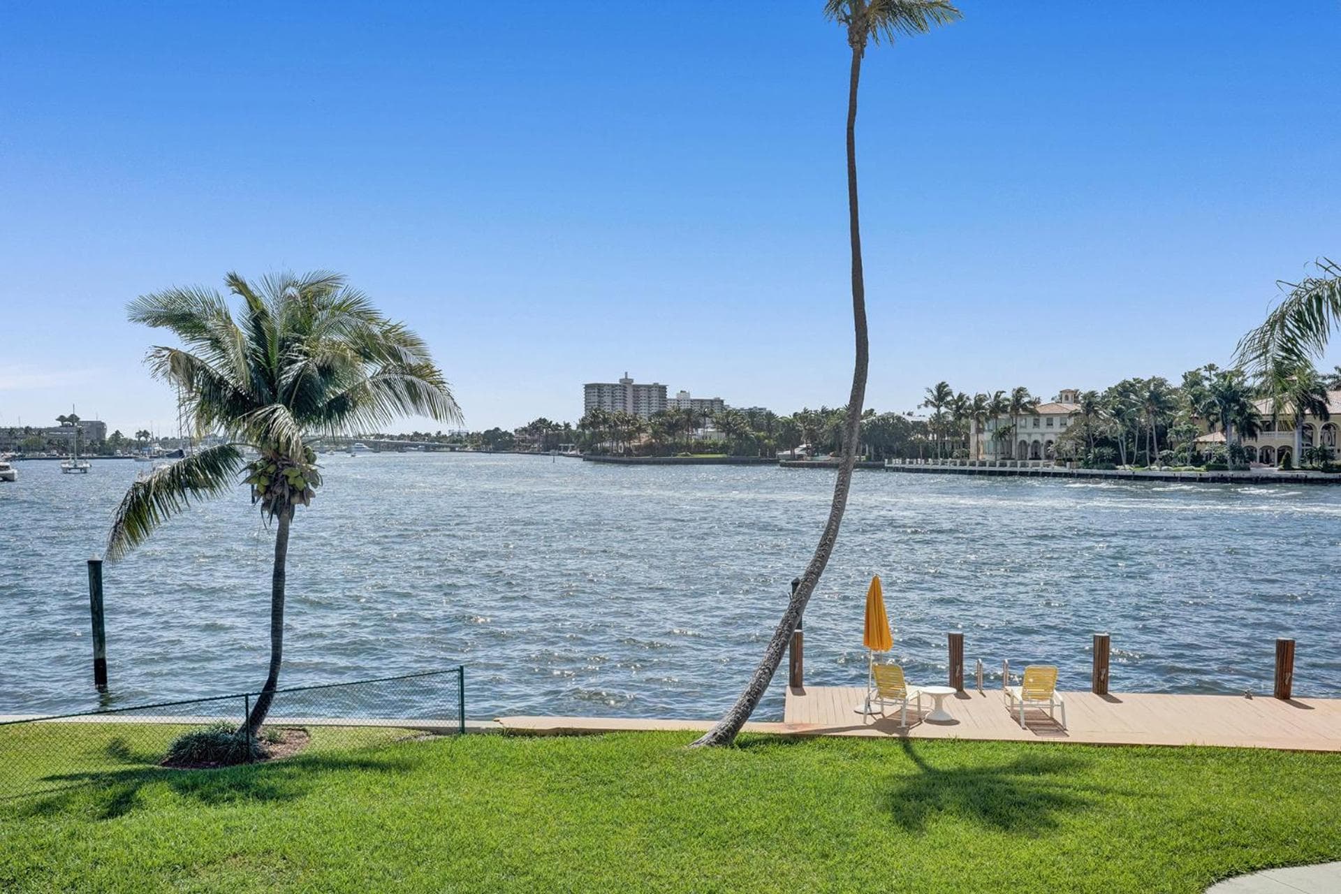 Fort Lauderdale Yacht und Beach Club 416 — 26