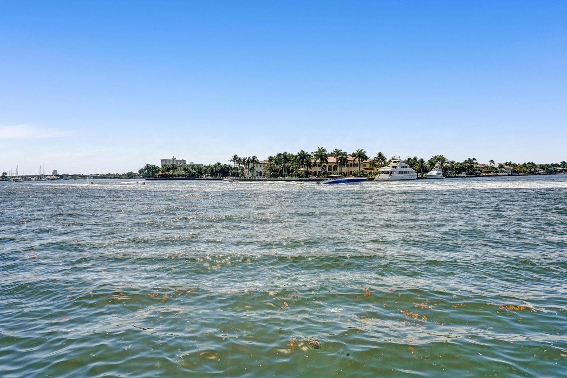 Fort Lauderdale Yacht und Beach Club 416 — 28