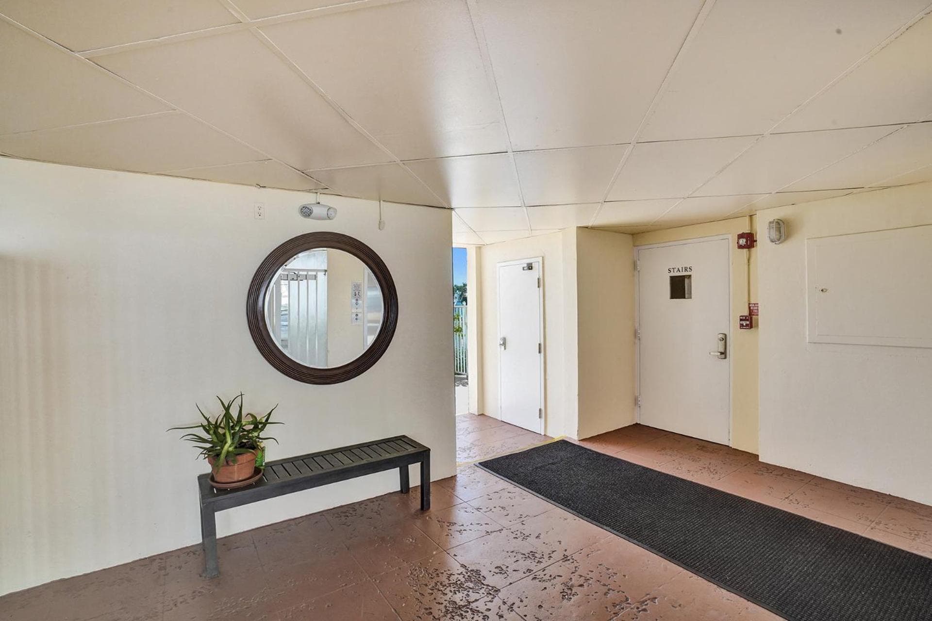 Fort Lauderdale Yacht and Beach Club 416 — 7