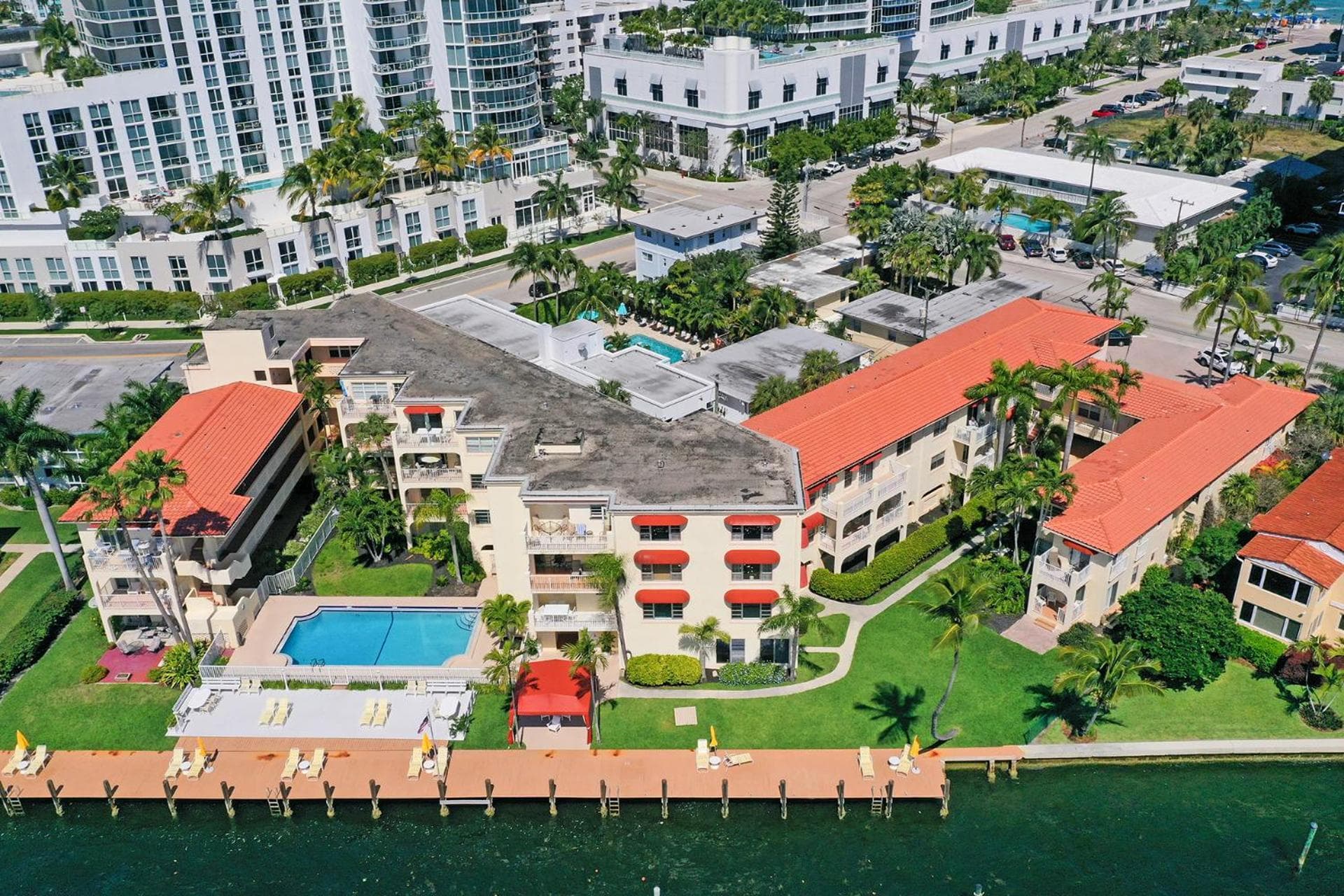 Fort Lauderdale Yacht and Beach Club 416 — 16