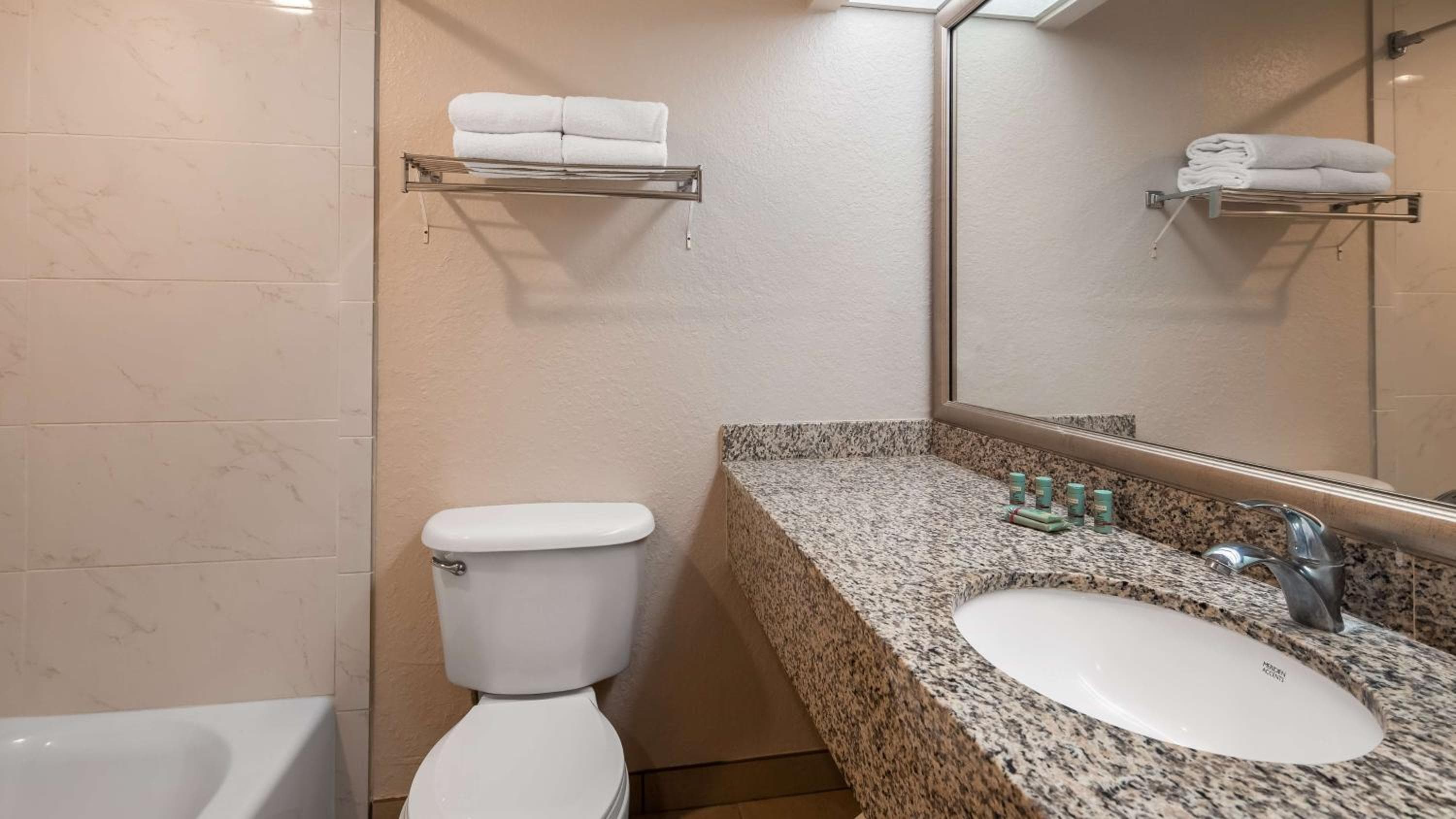 Best Western Tampa — 8