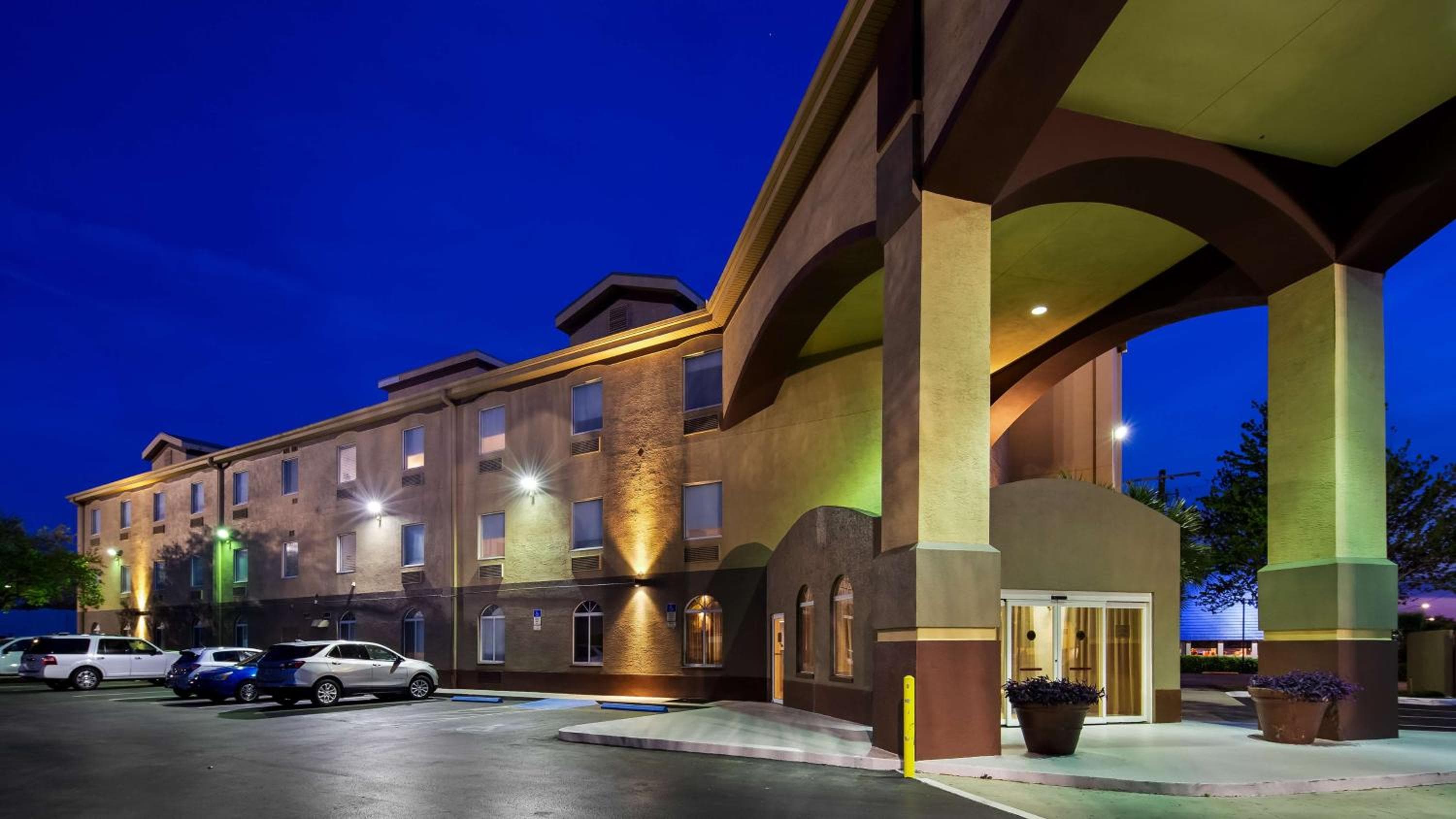 Best Western Tampa — 9