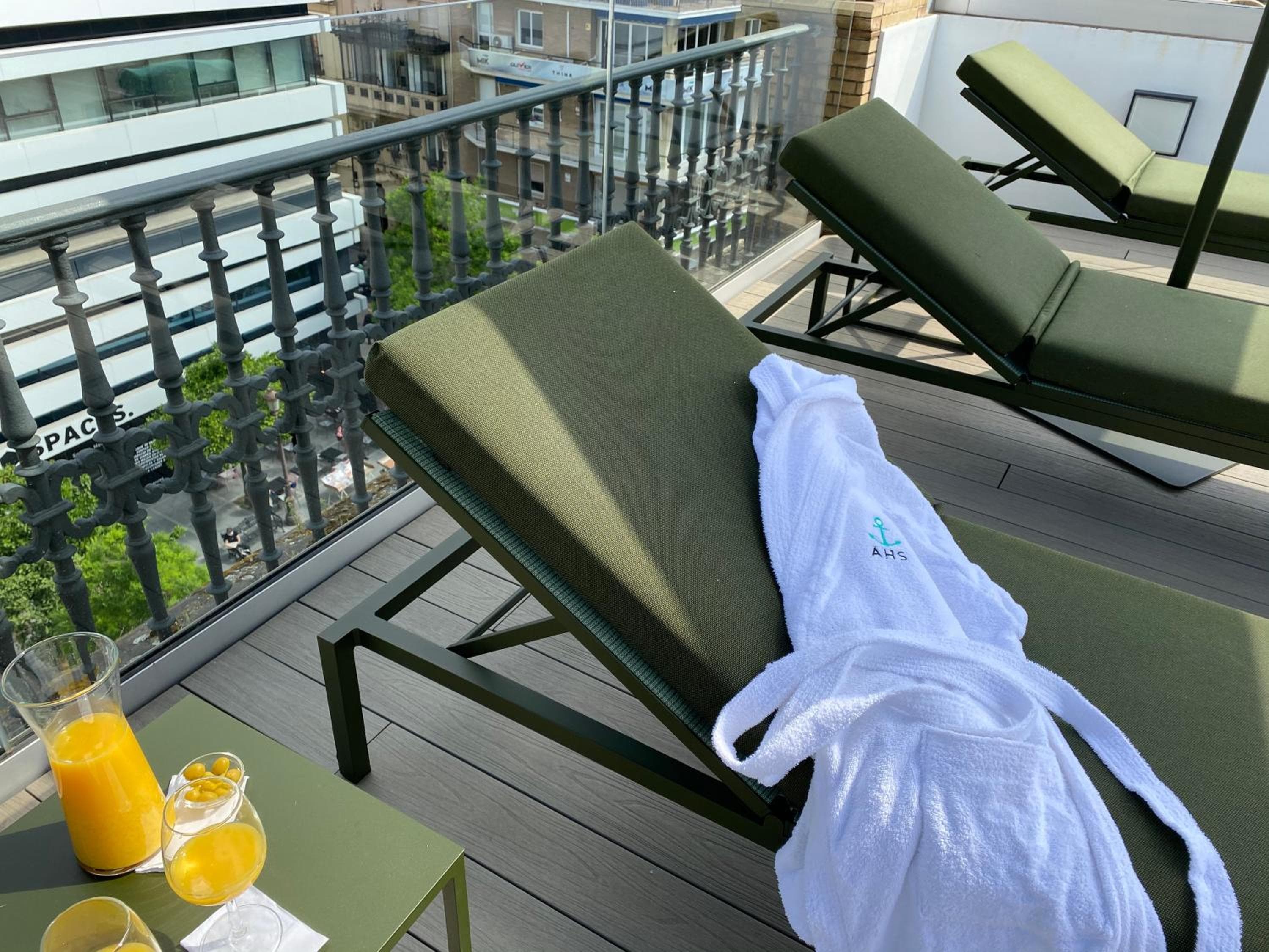 Aquitania Home Suites — 6