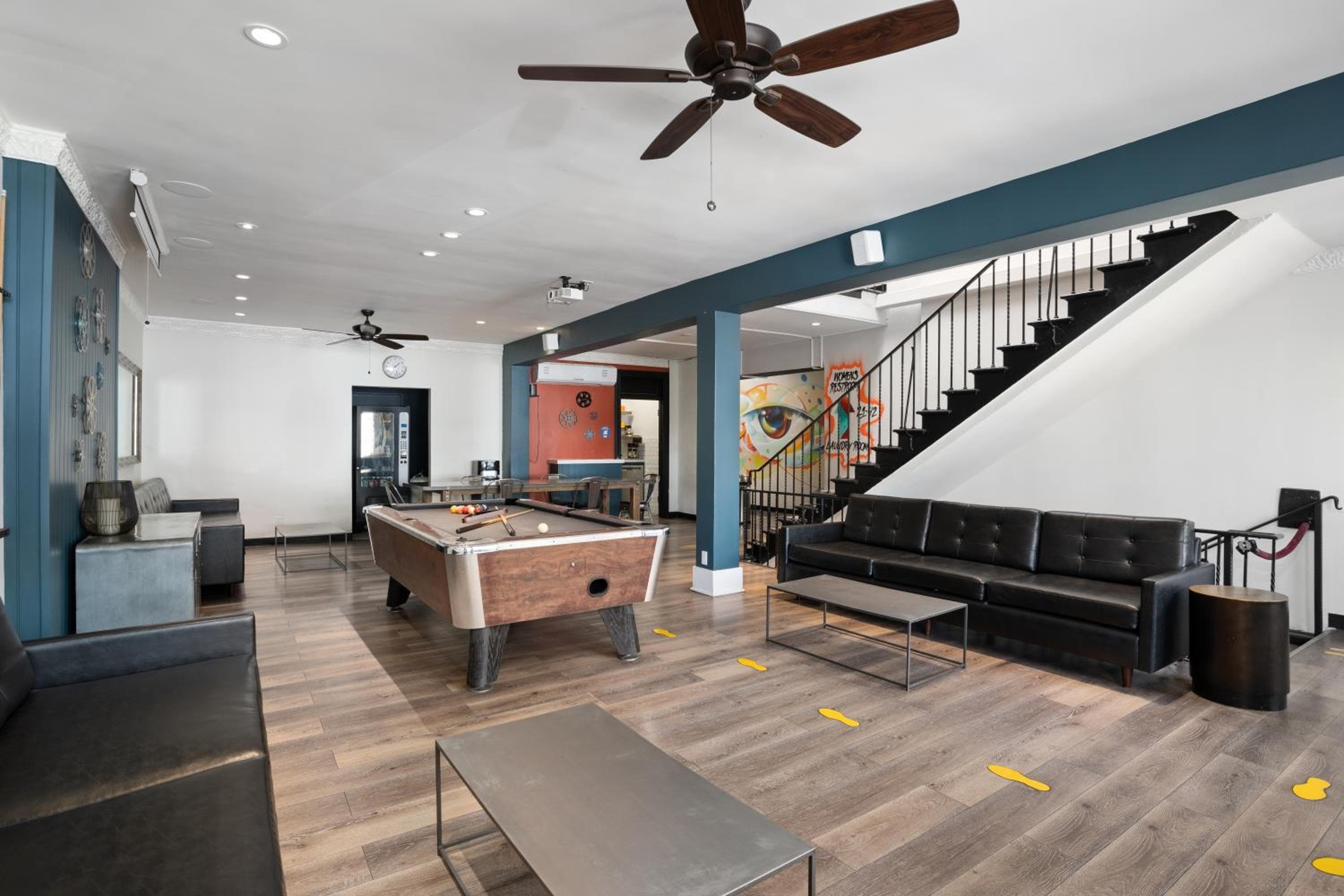 Samesun Hollywood Hotel & Hostel — 20
