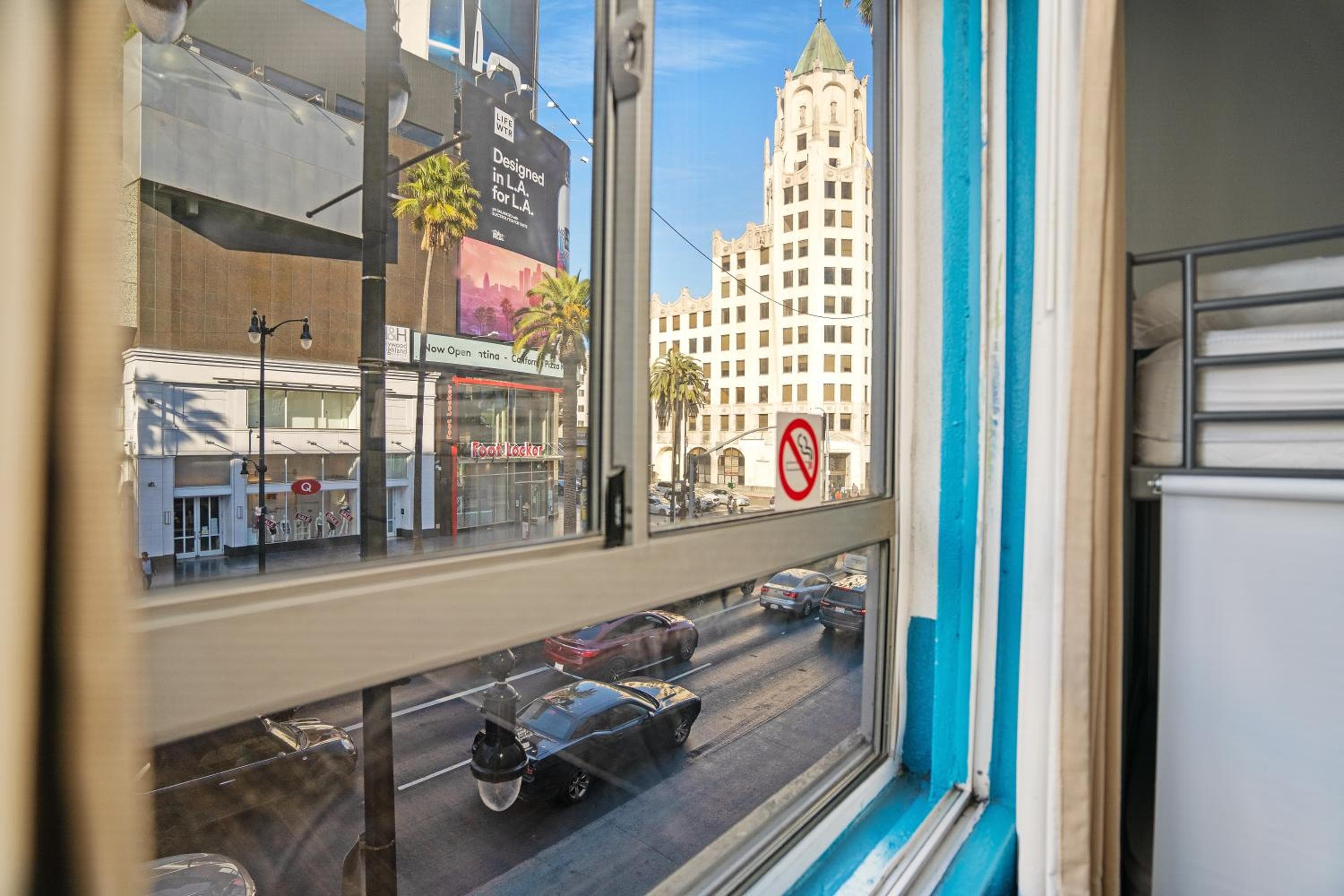 Samesun Hollywood Hotel & Hostel — 24