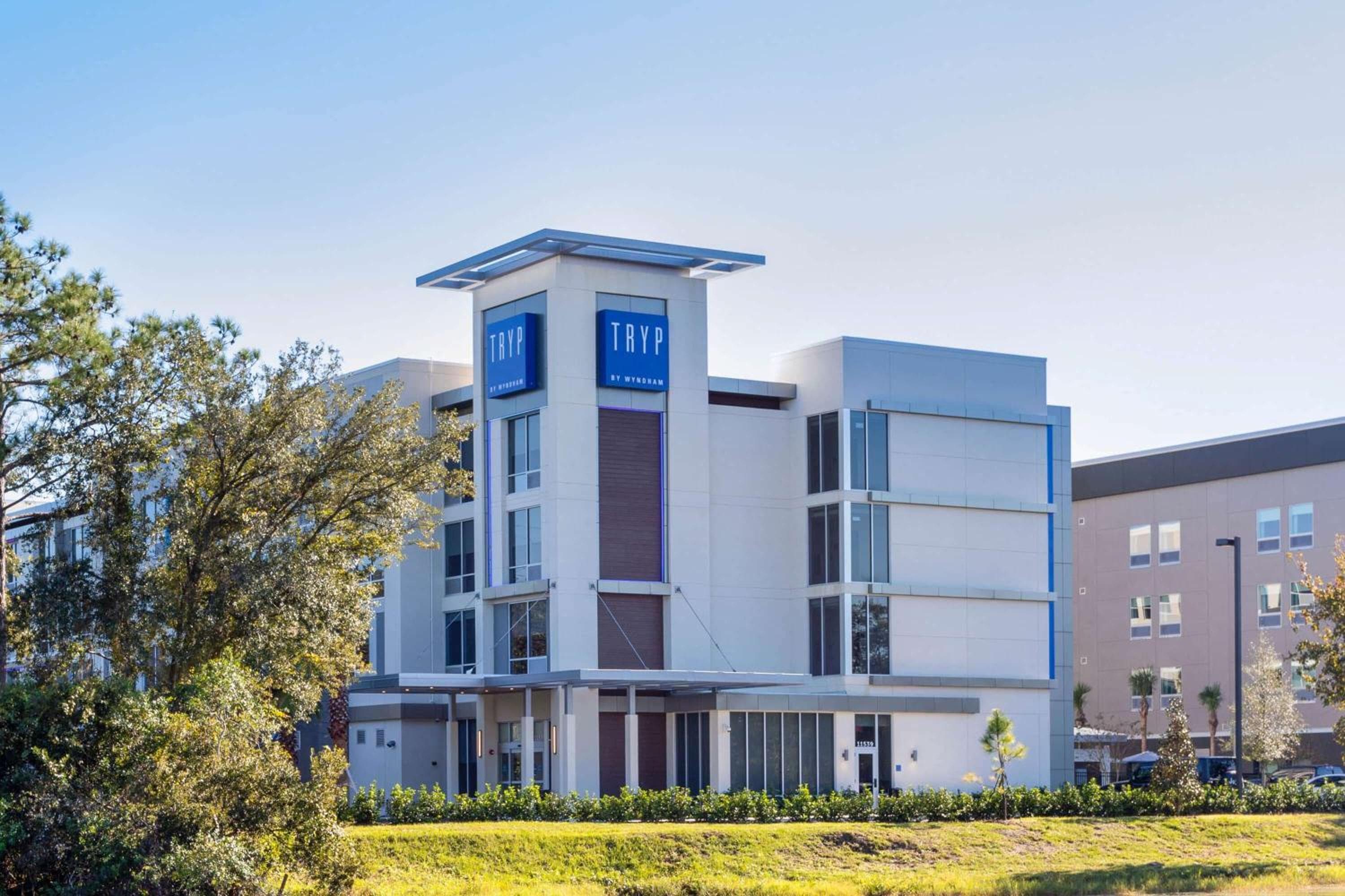 TRYP by Wyndham Orlando — 12