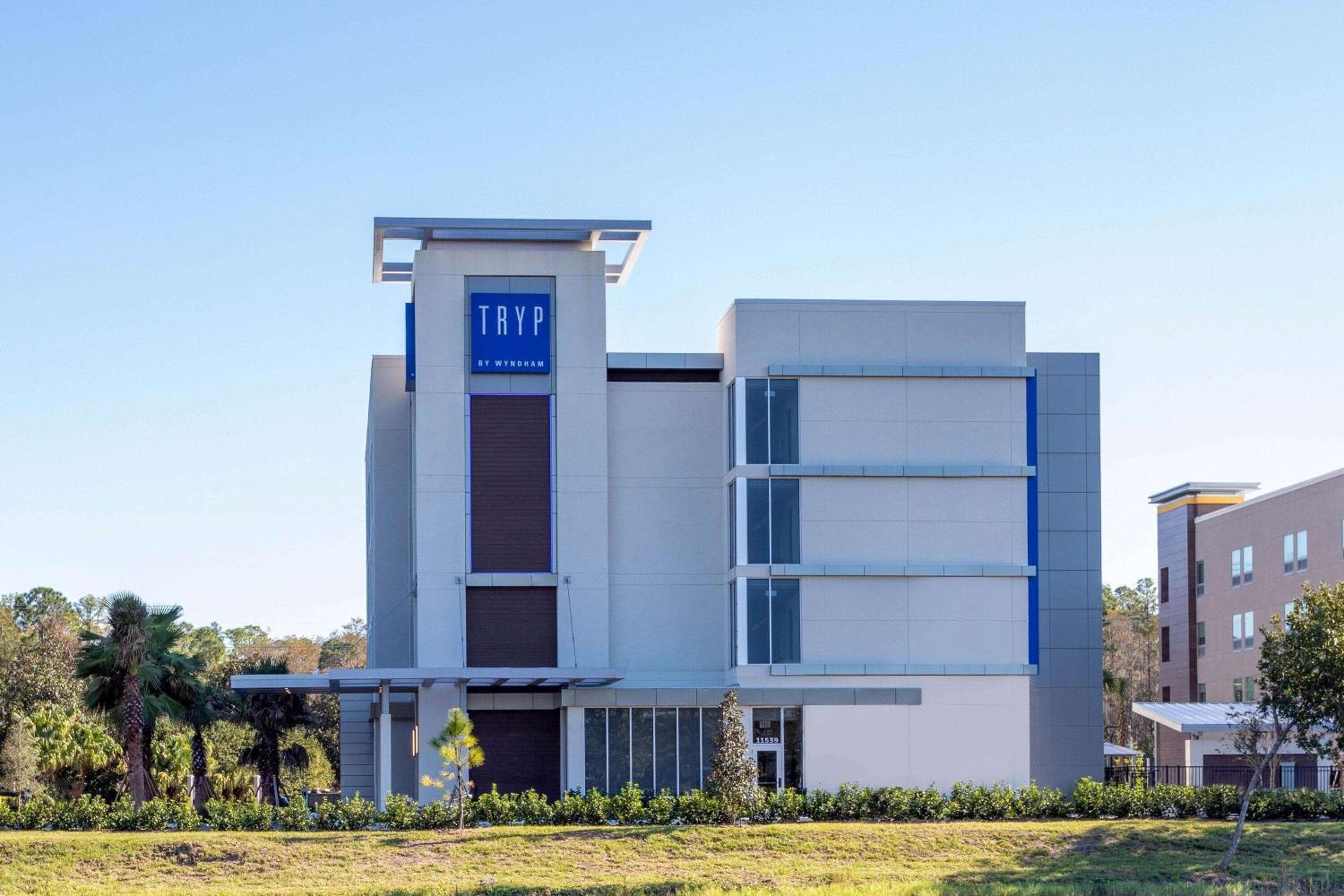 TRYP by Wyndham Orlando — 13