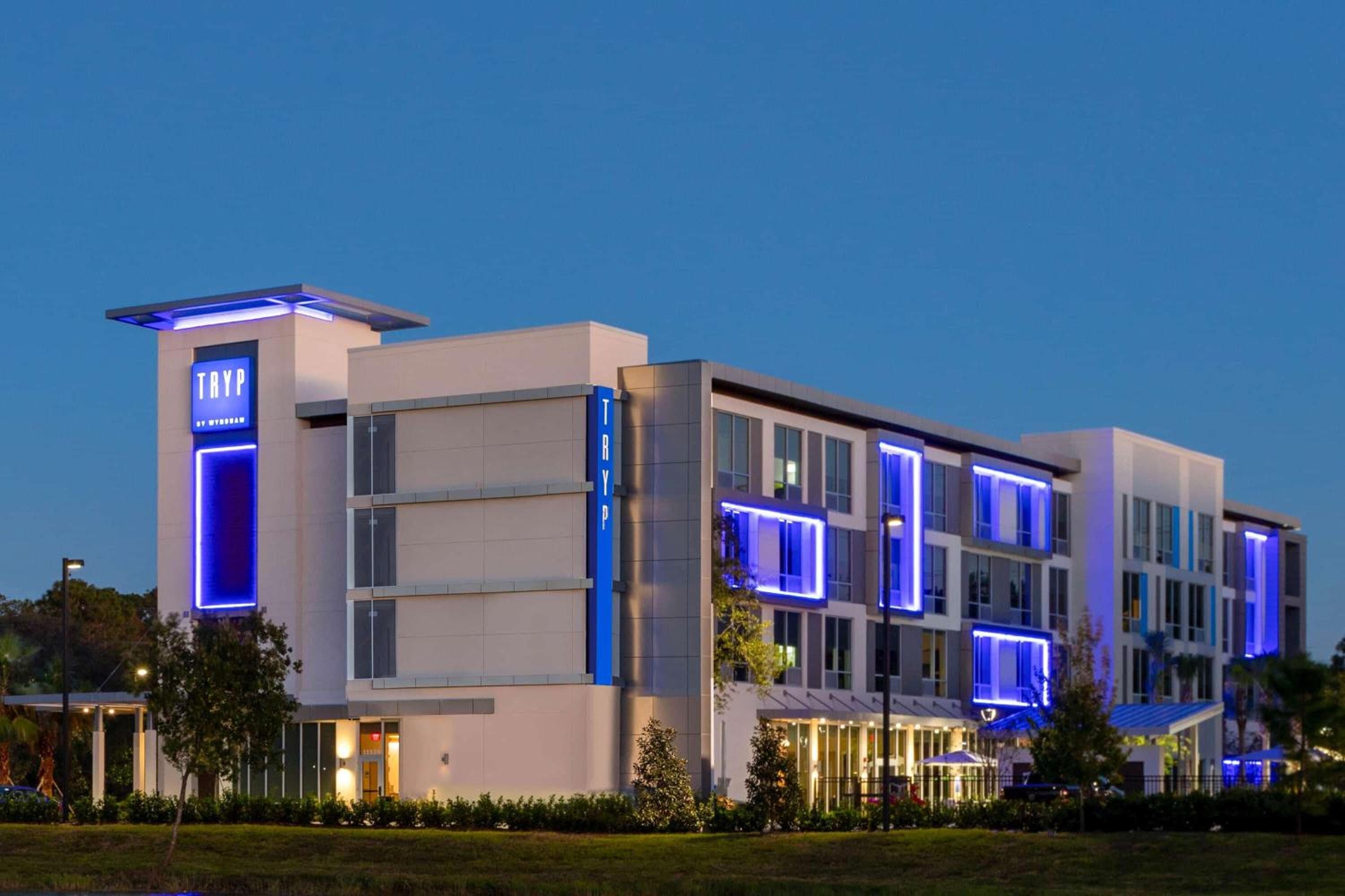 TRYP by Wyndham Orlando — 14
