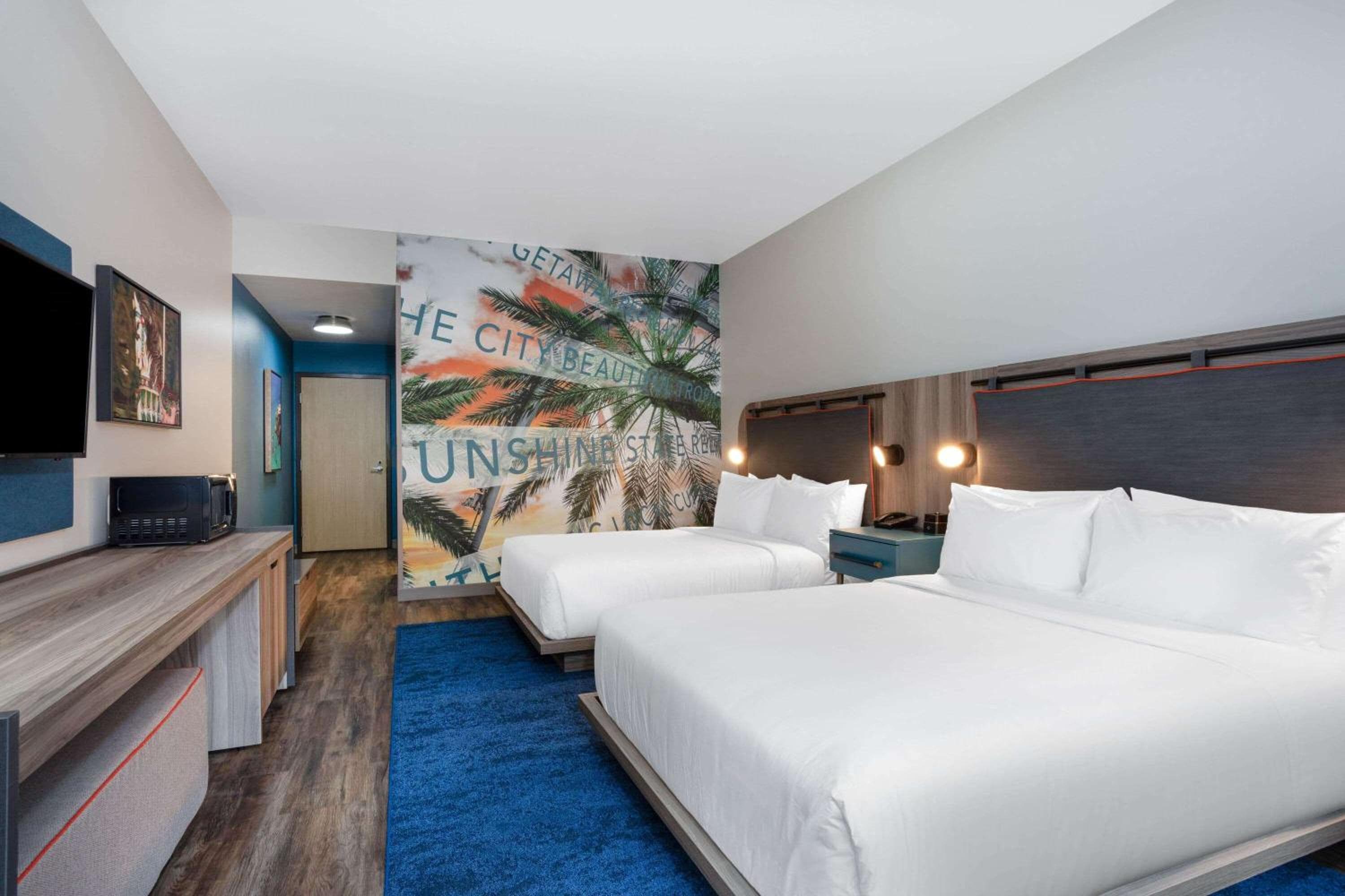 TRYP by Wyndham Orlando — 7
