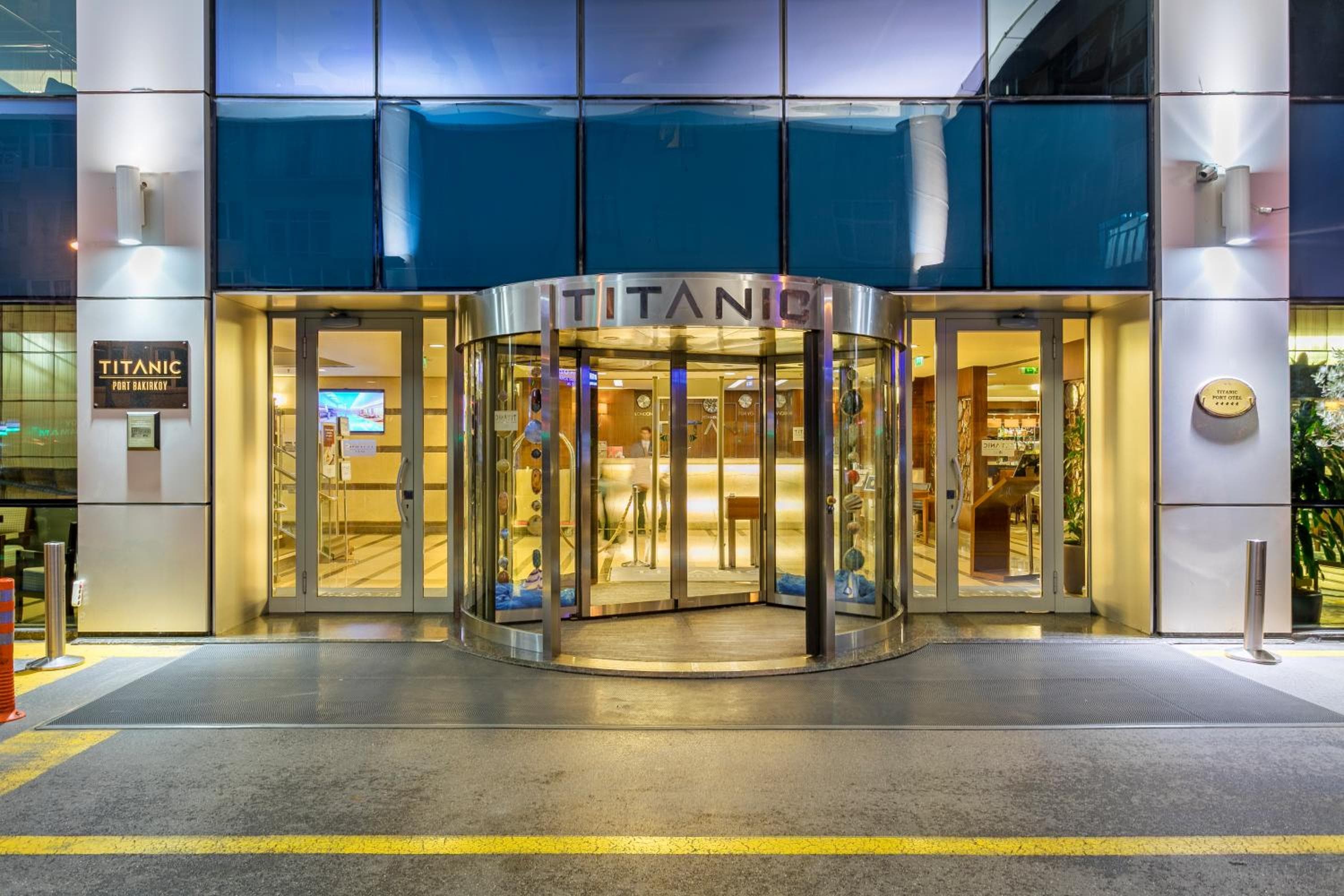 Titanic Port Bakirkoy — 13