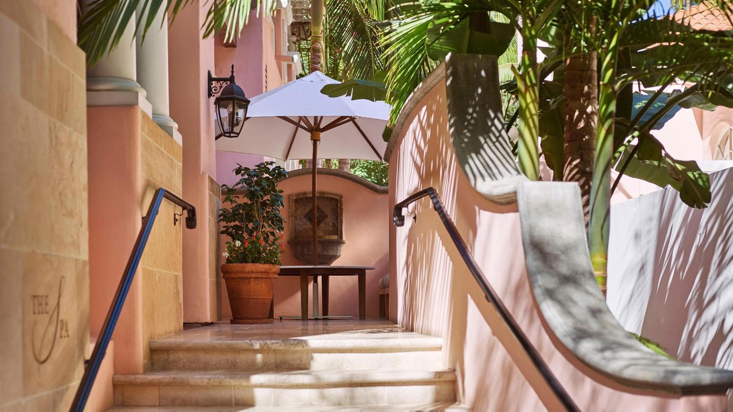 Hotel Bel-Air - Dorchester Collection — 16