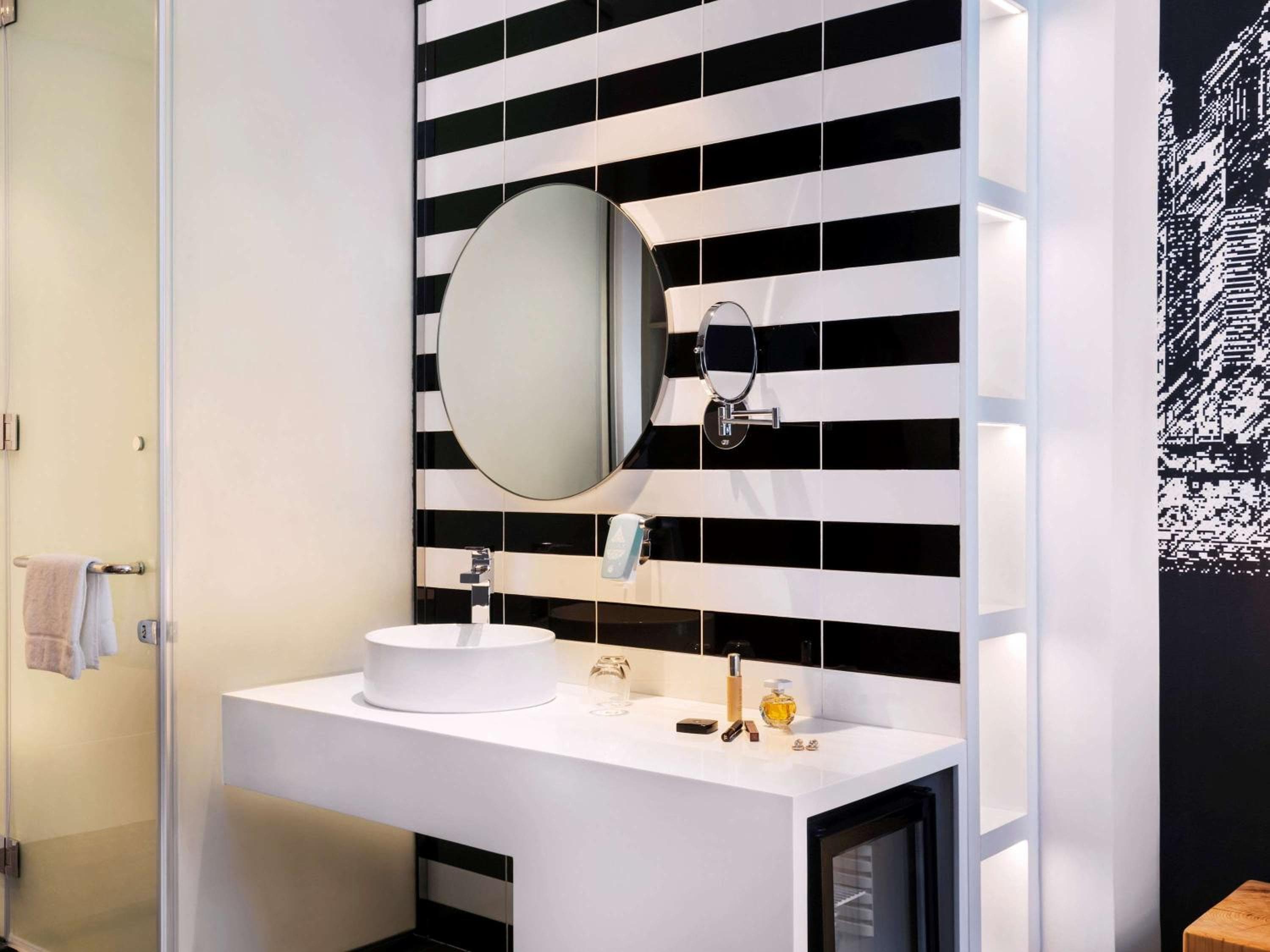 ibis Styles Dubai Airport Hotel — 13