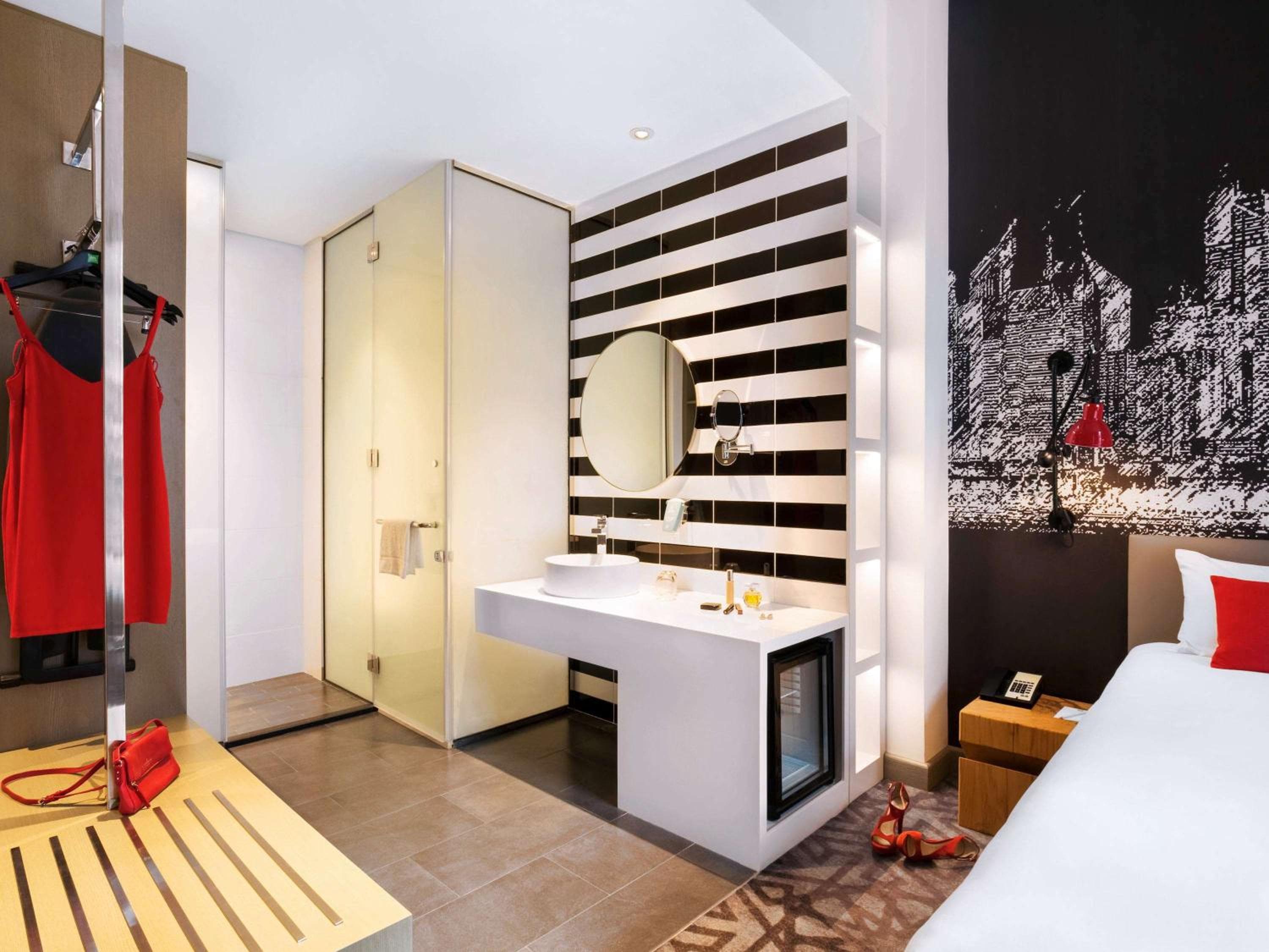 ibis Styles Dubai Airport Hotel — 14