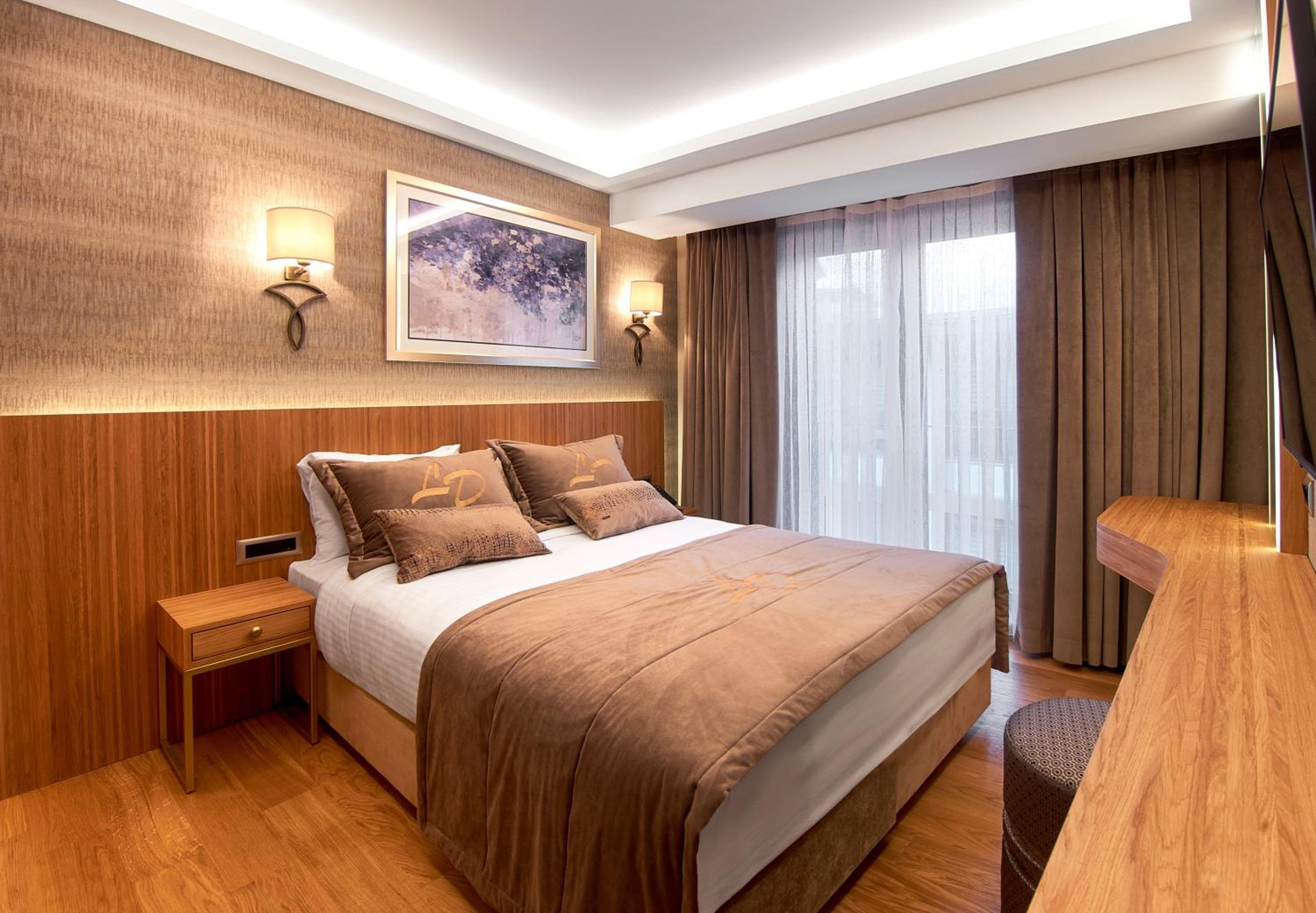Lady Diana Hotel — 25