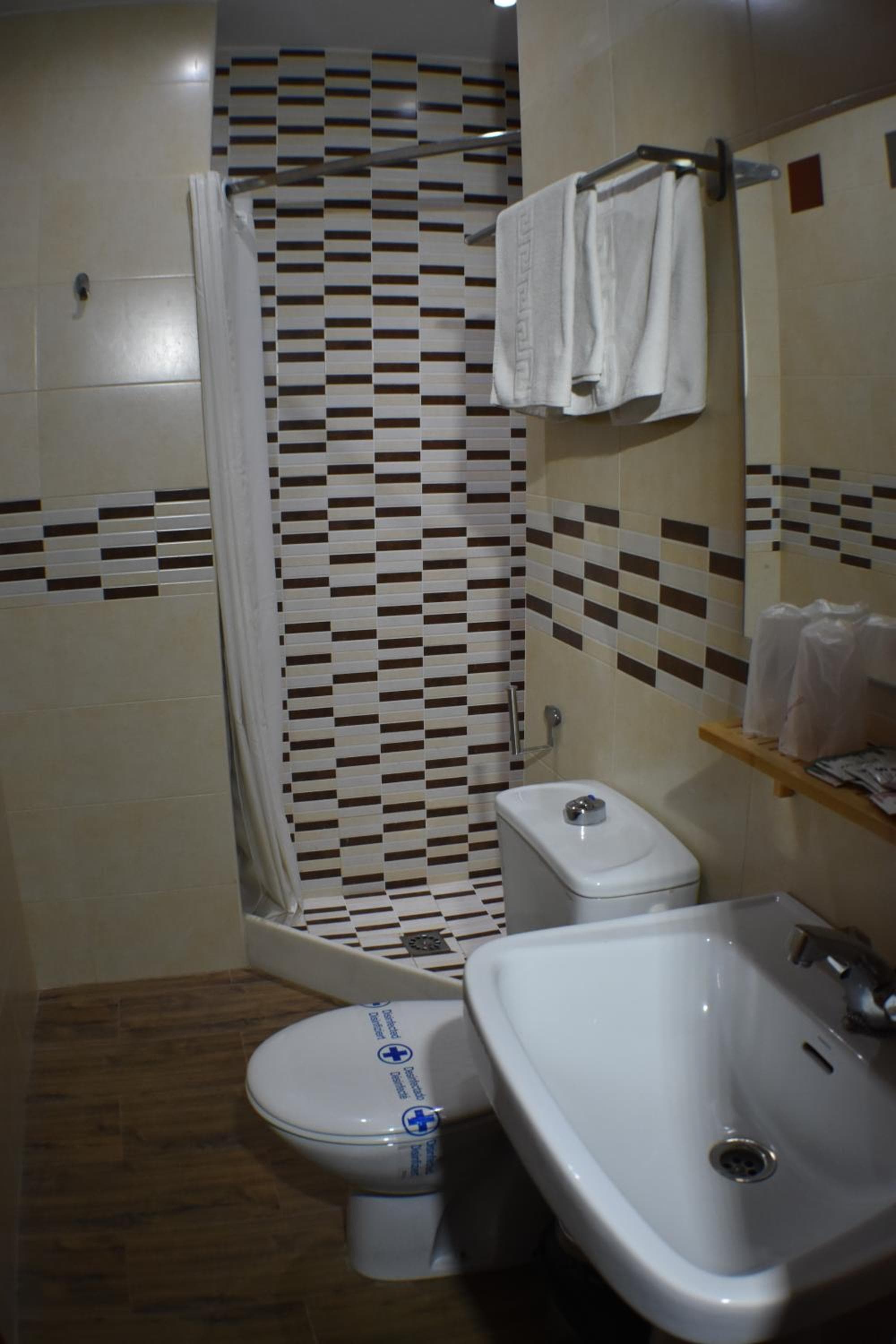 Hostal Alamare — 8