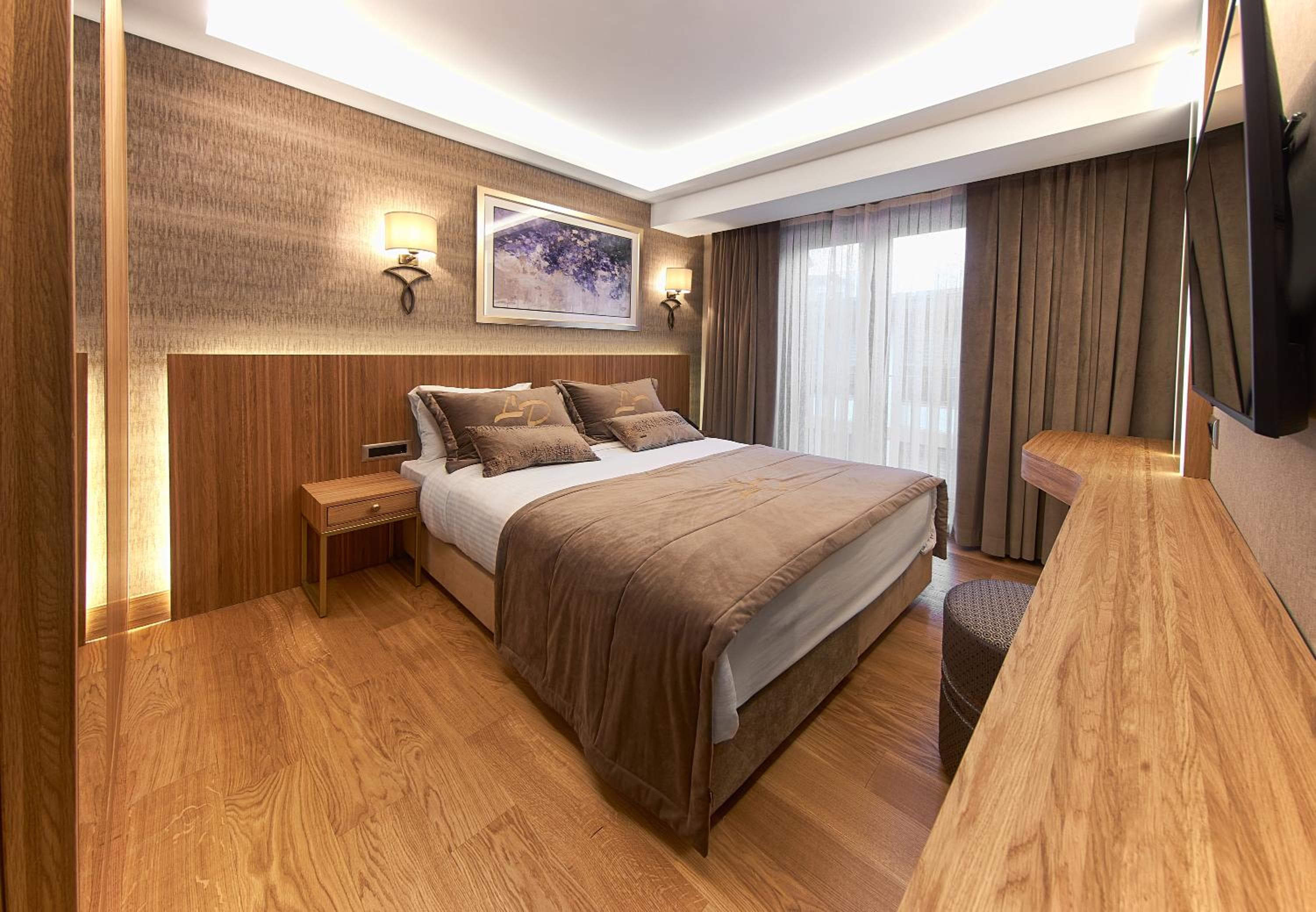 Lady Diana Hotel — 26