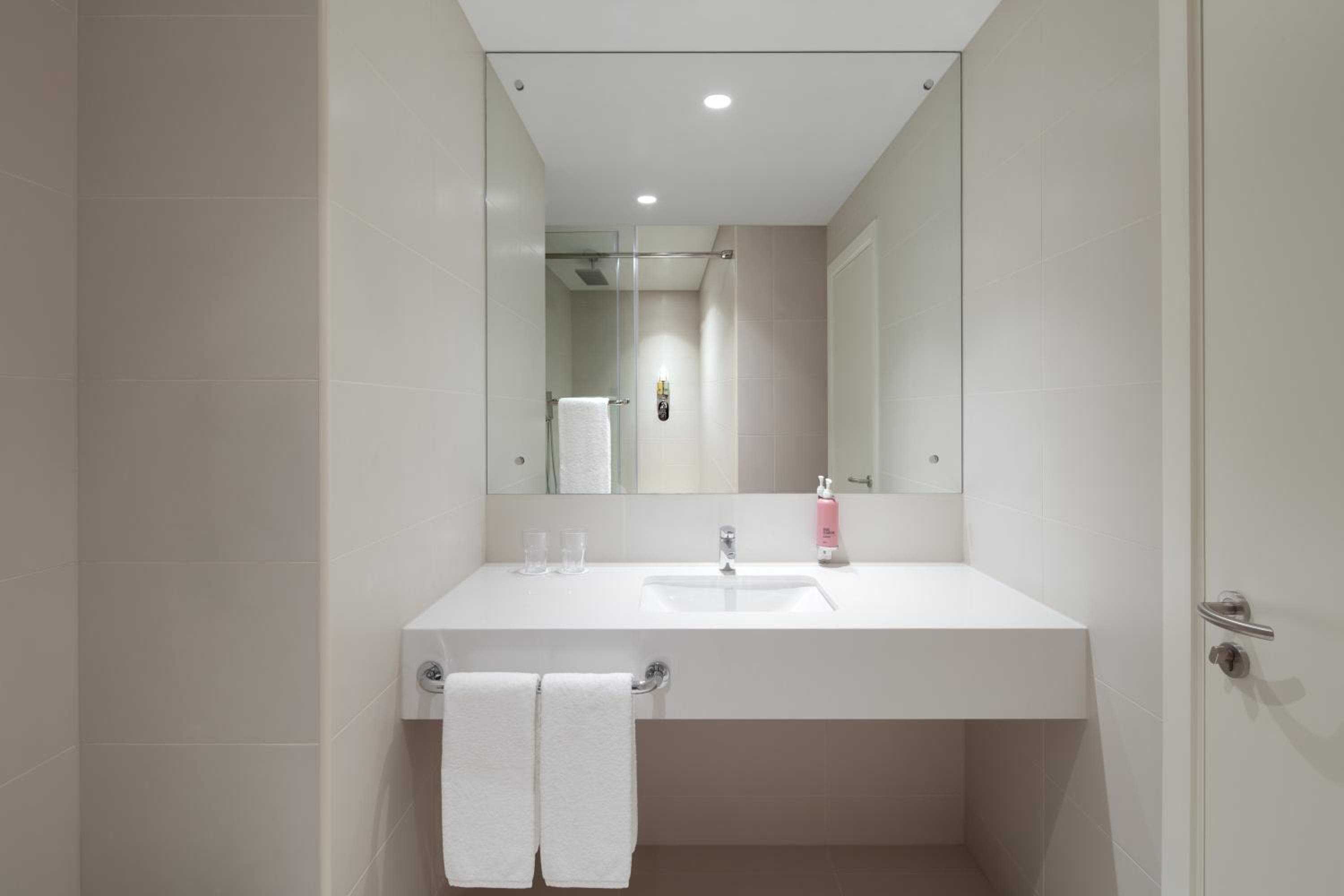 Rove Bur Dubai - Healthcare City — 30