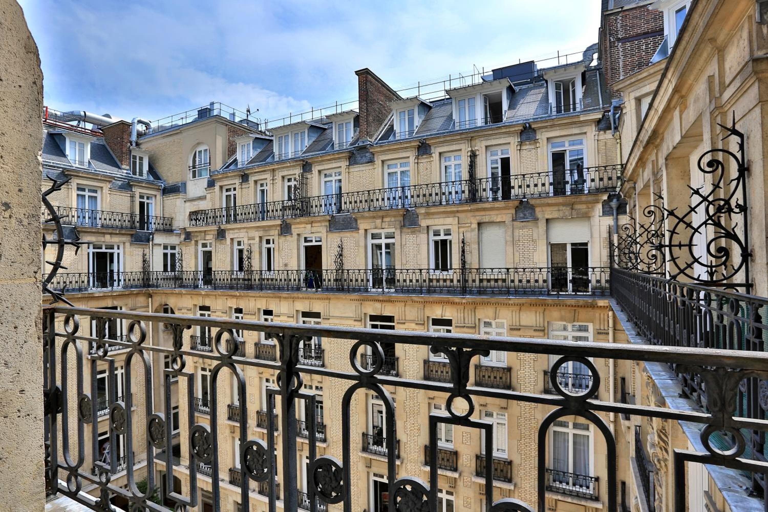 Fraser Suites Le Claridge Champs-Elysées — 12
