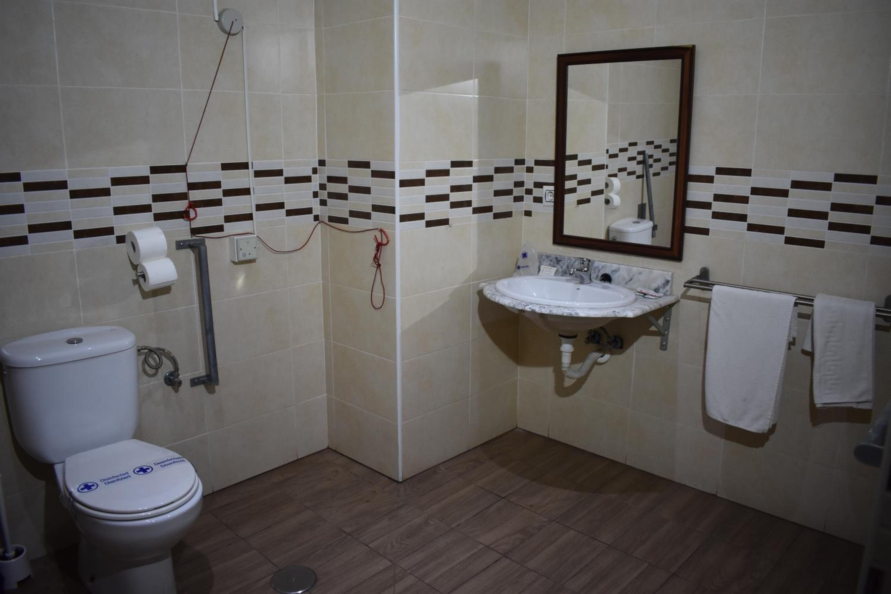 Hostal Alamare — 24