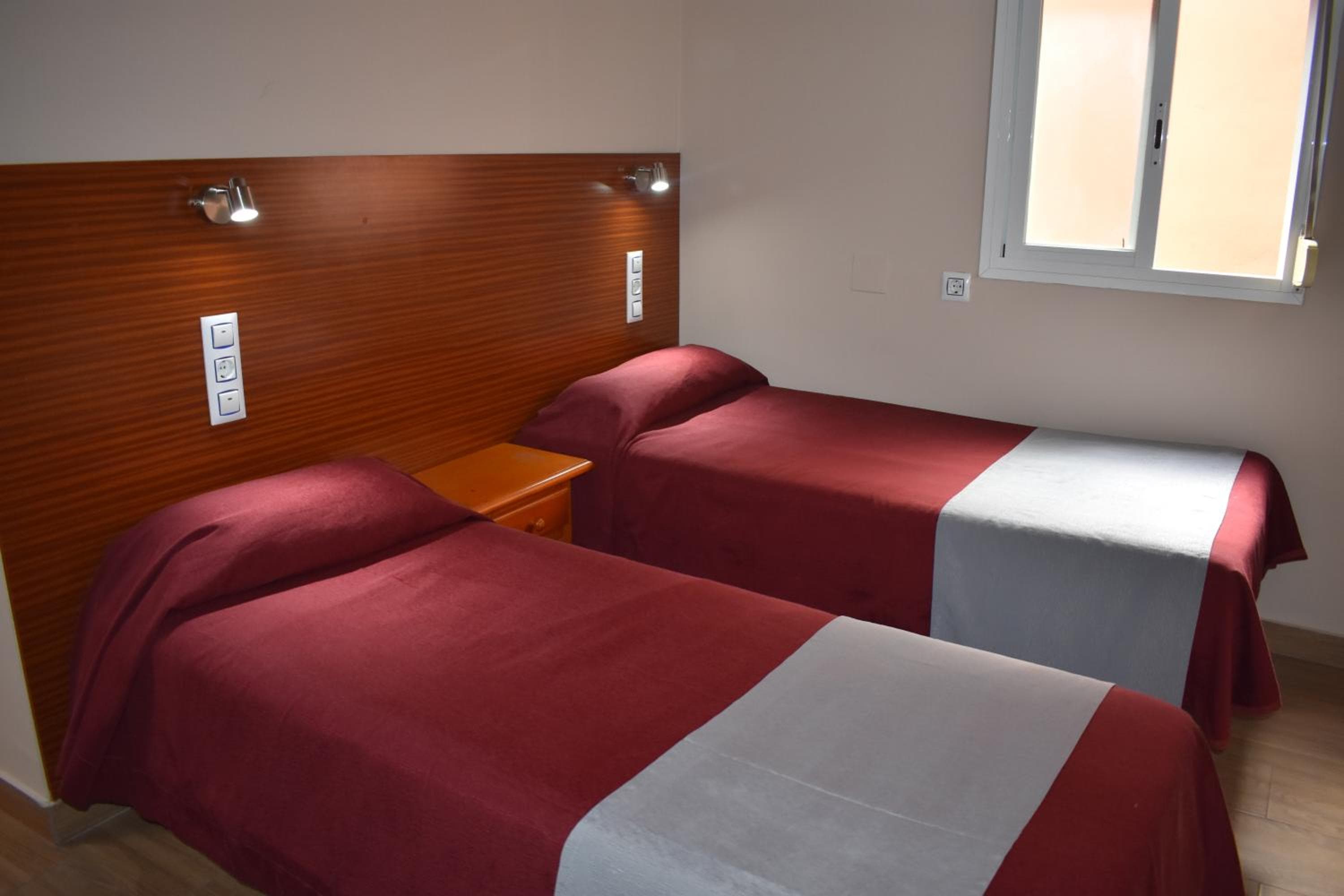 Hostal Alamare — 10