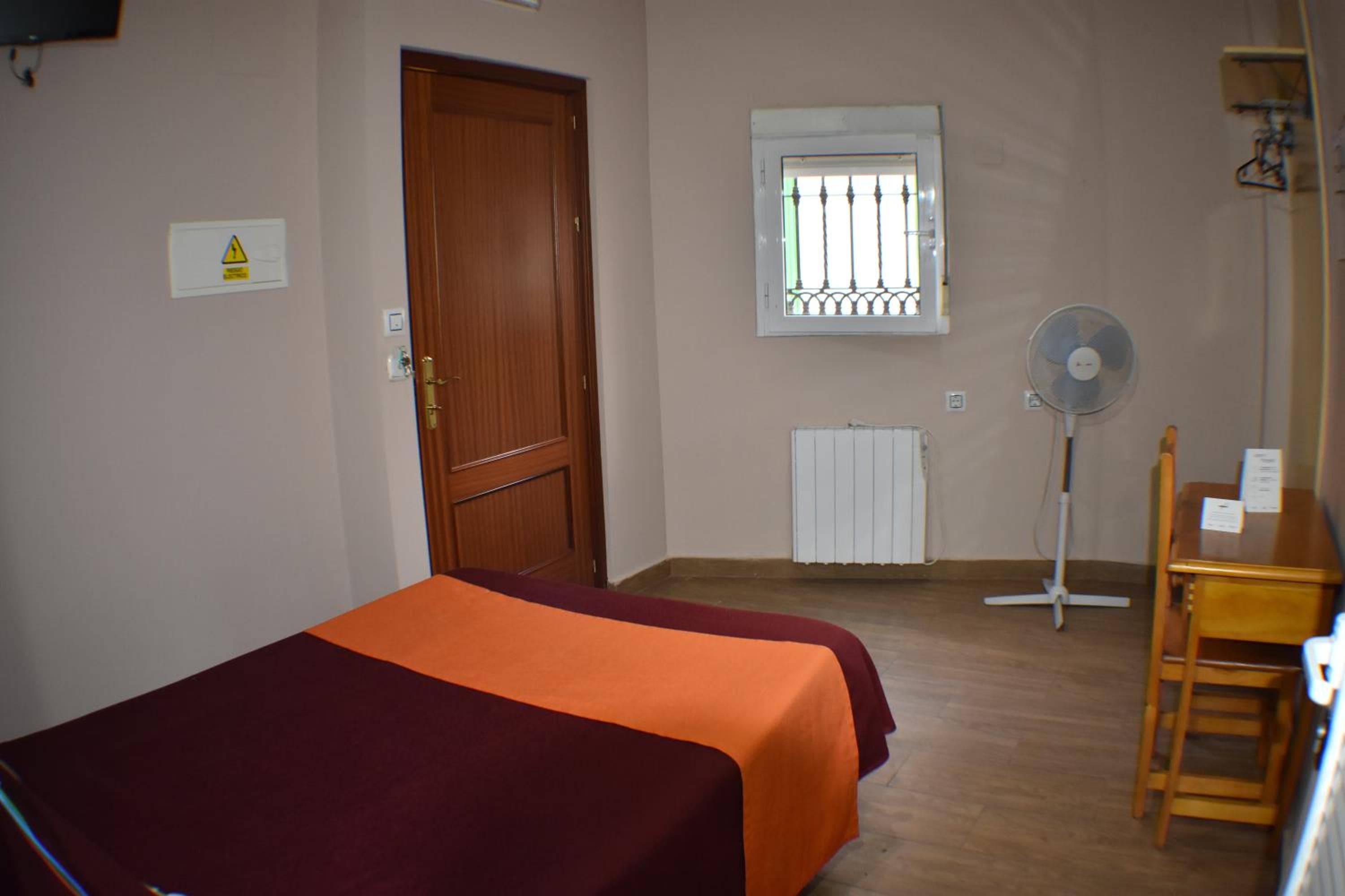 Hostal Alamare — 18