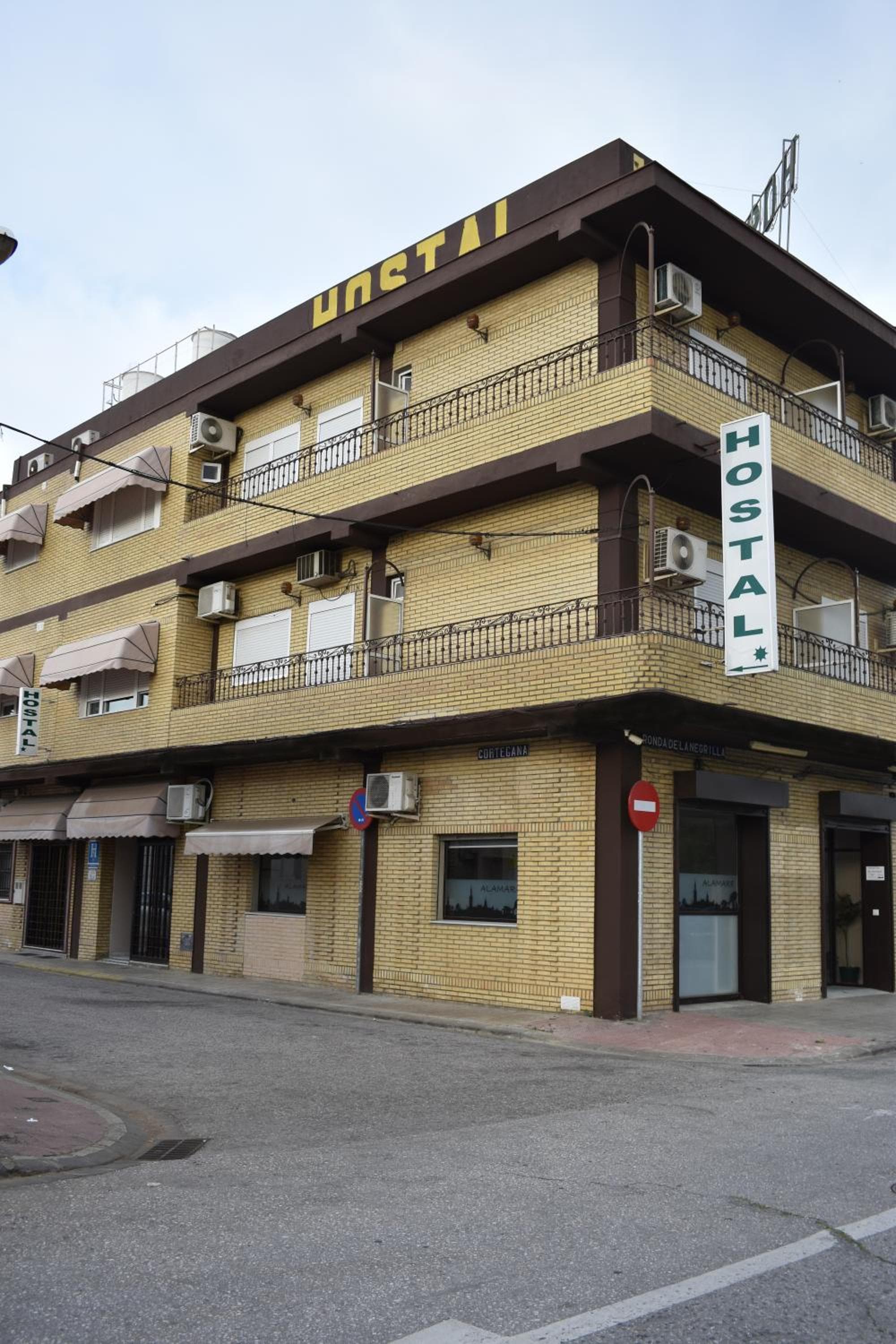Hostal Alamare — 17