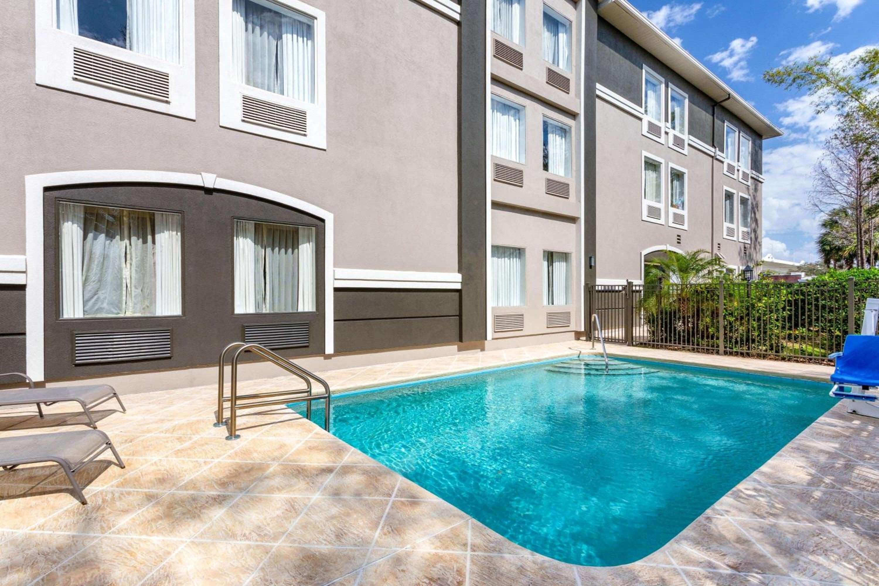 La Quinta by Wyndham Tampa Bay Area-Tampa South — 17