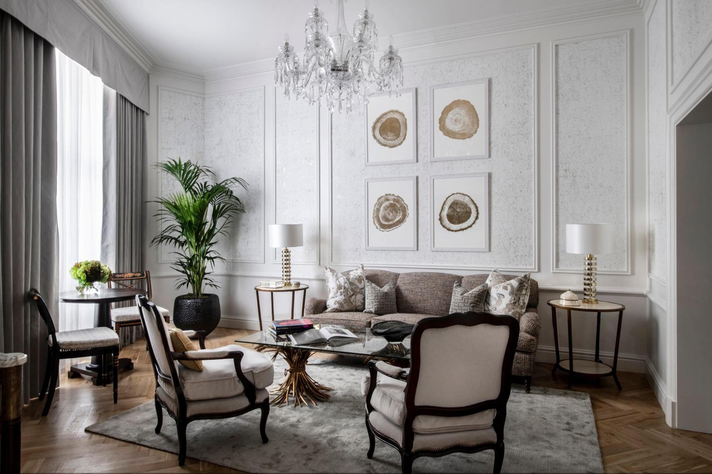 Das Kensington Hotel — 21