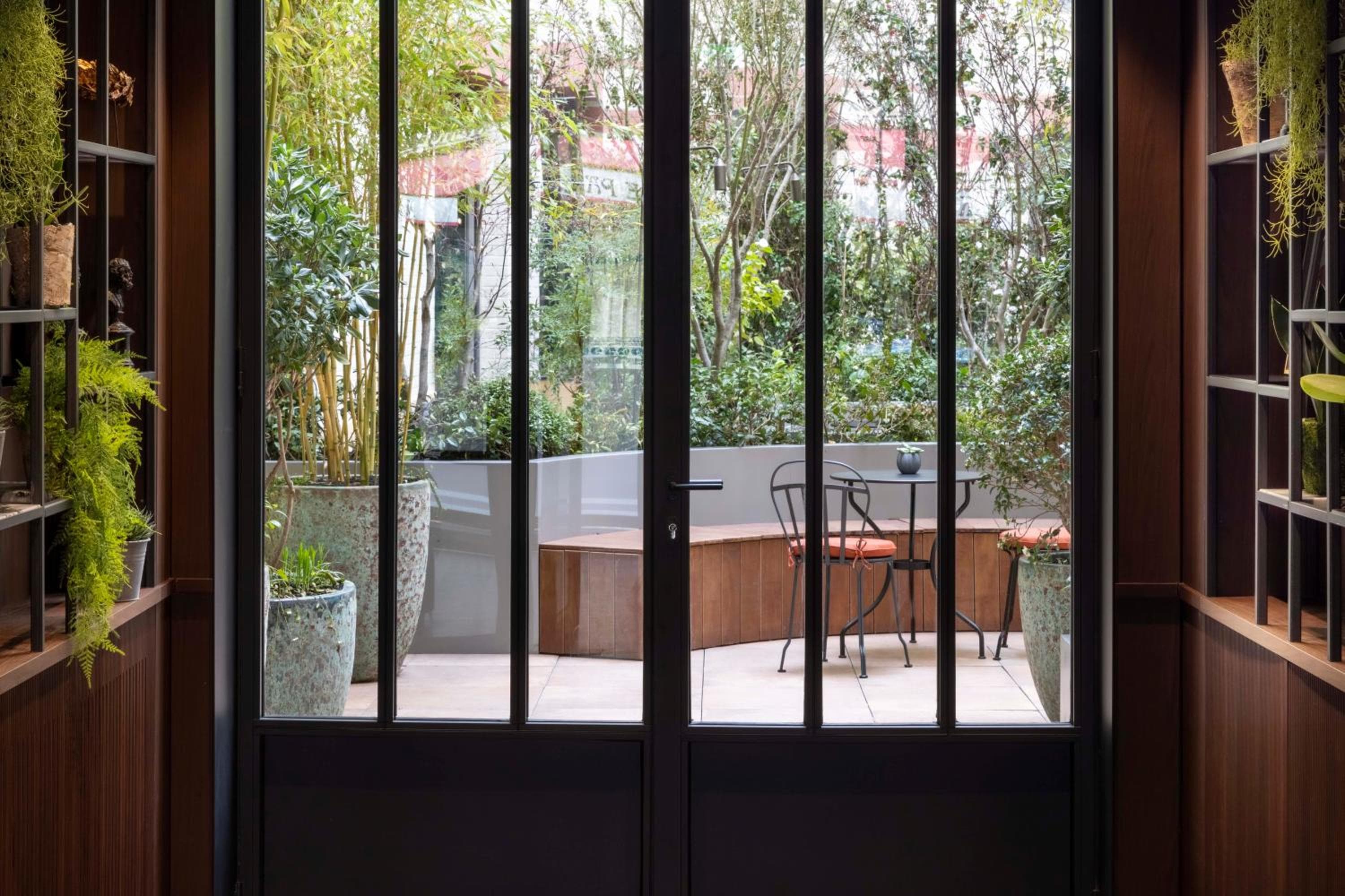 Victoria Palace Hotel hotel, 6 Rue Blaise Desgoffe, Paris, France — photo 4