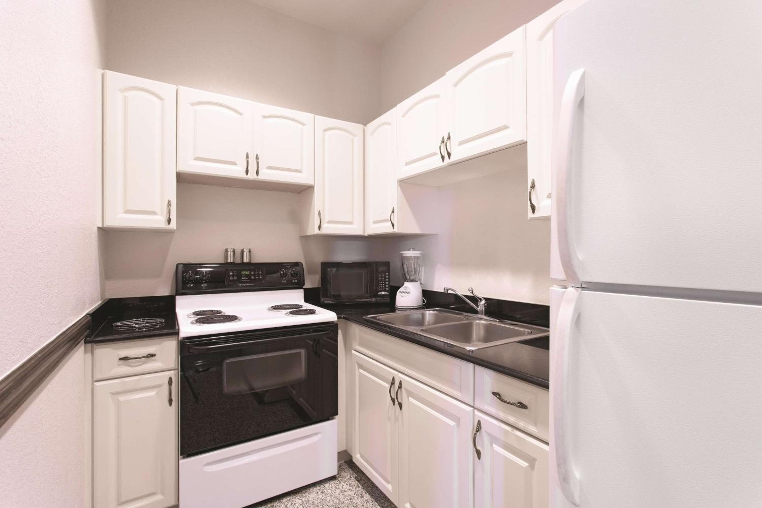 La Quinta by Wyndham Tampa Bay Area-Tampa South — 8