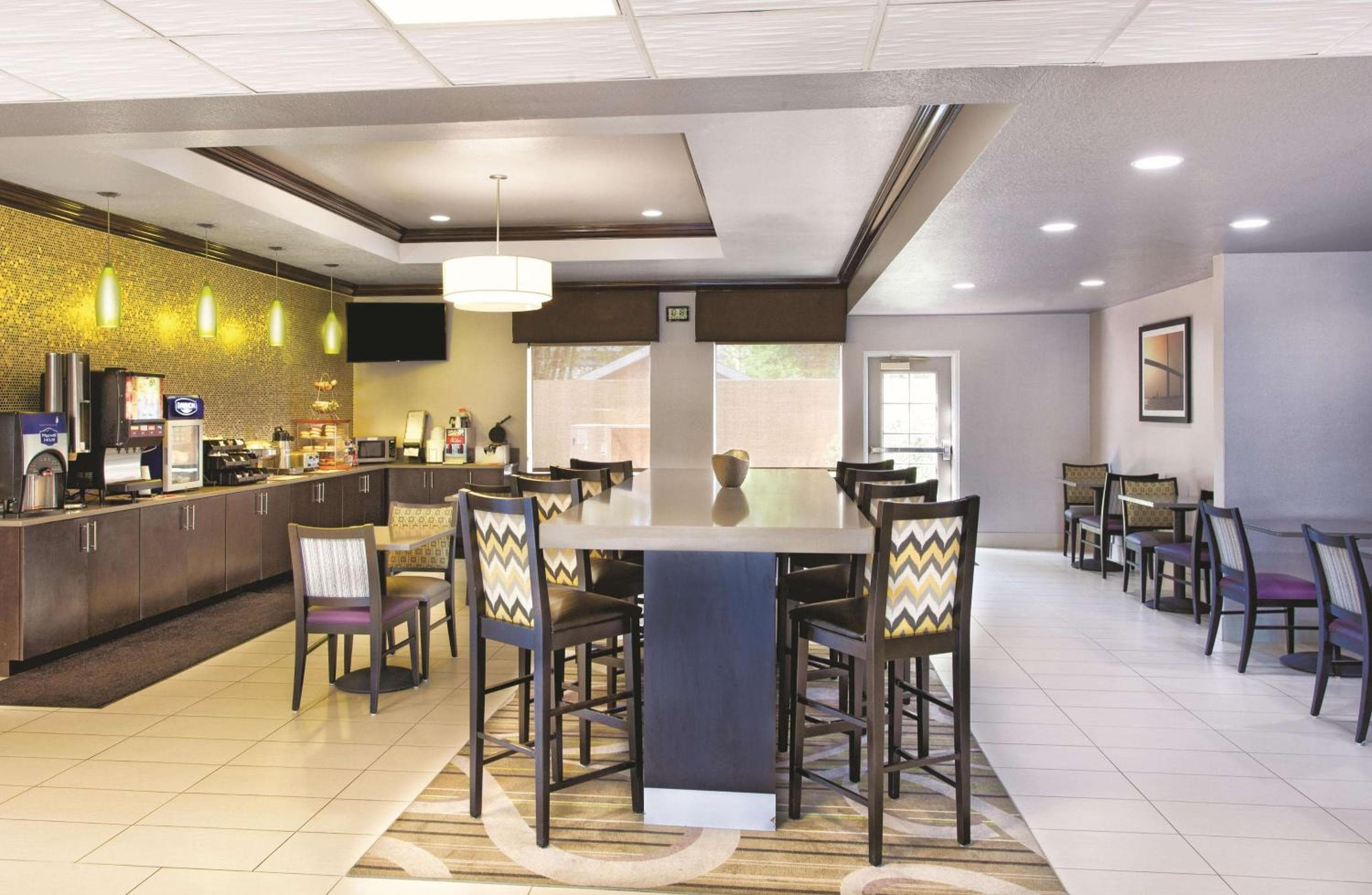 La Quinta by Wyndham Tampa Bay Area-Tampa South — 9